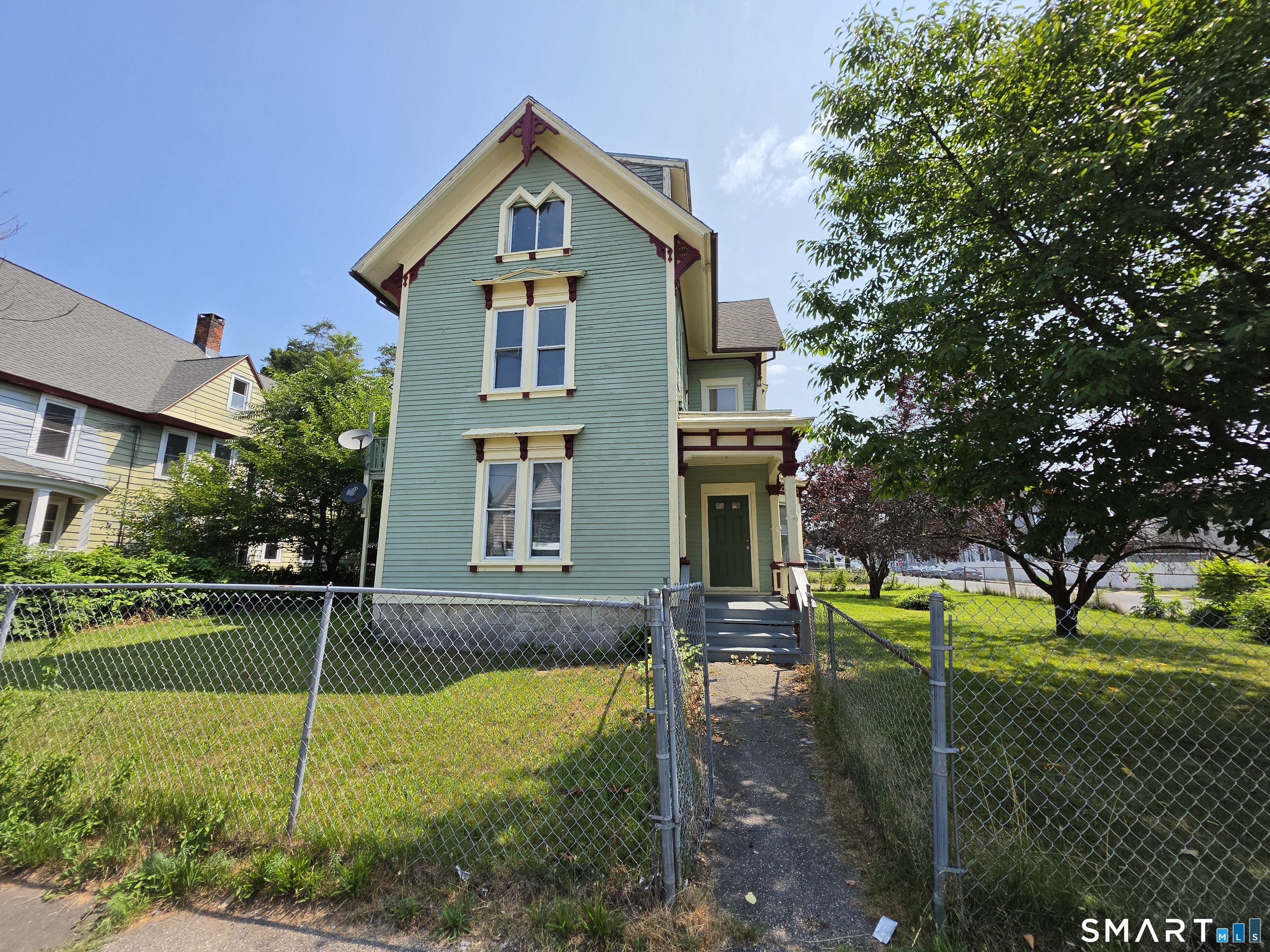 256 Hillside Avenue Property Photo 1