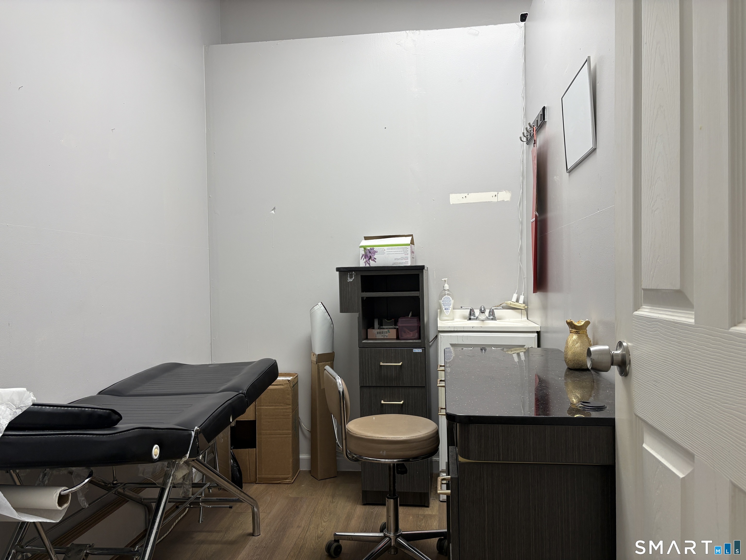 Dixwell Avenue Property Photo 27