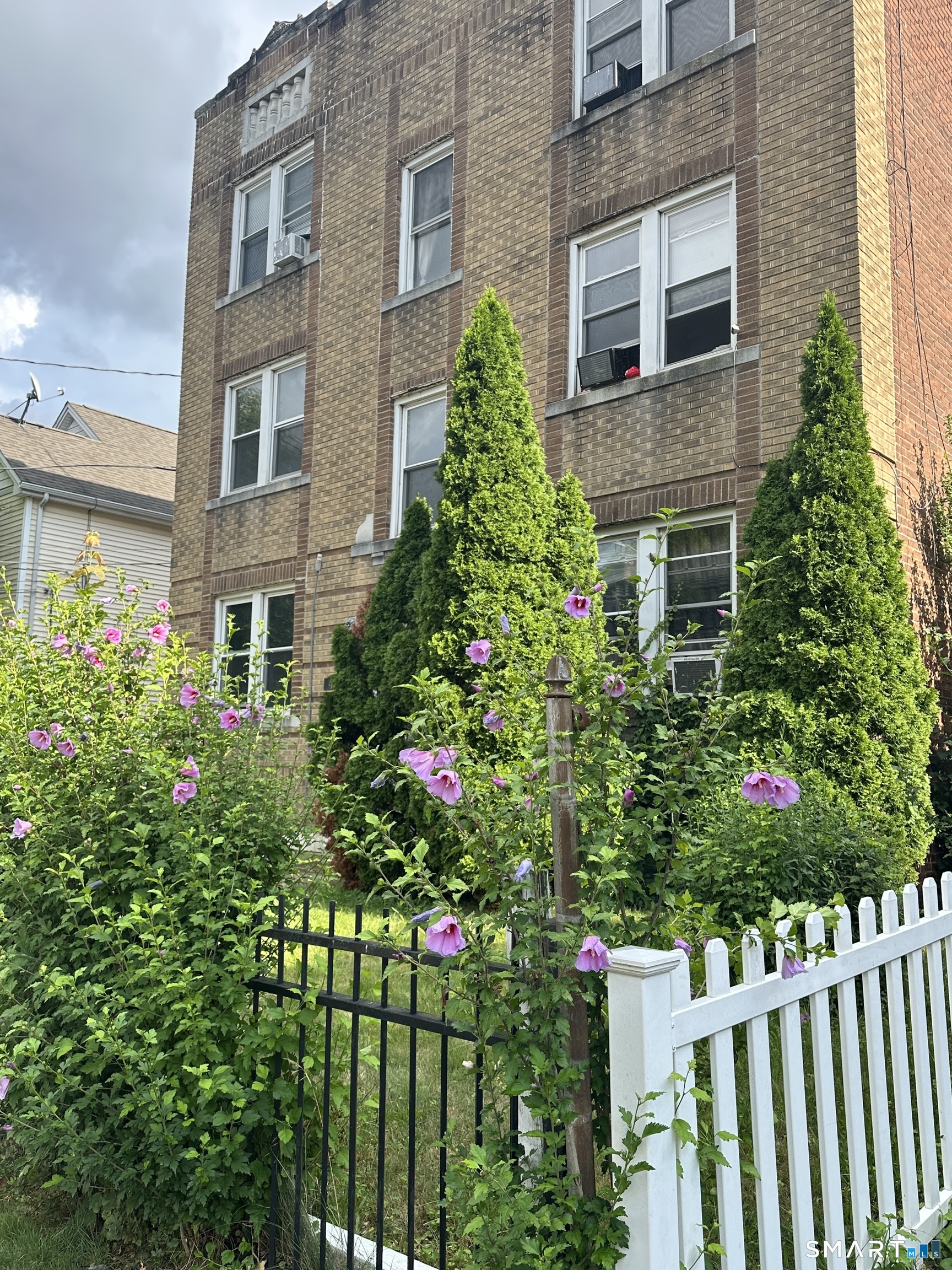 45 School 2W Street Property Photo 1
