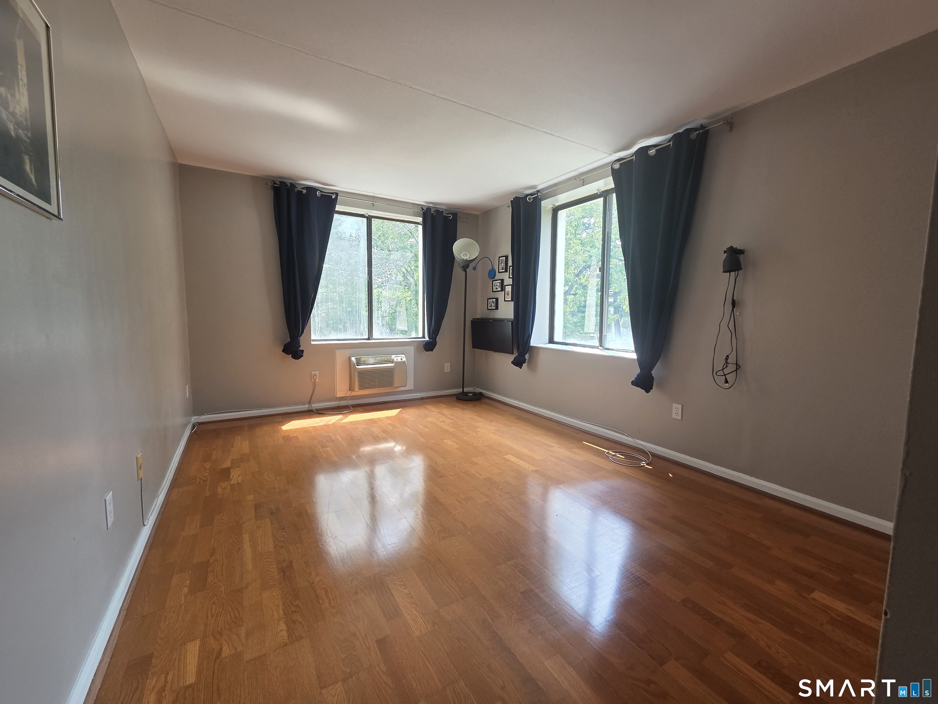 1525 Putnam East 201 Avenue Property Photo 10