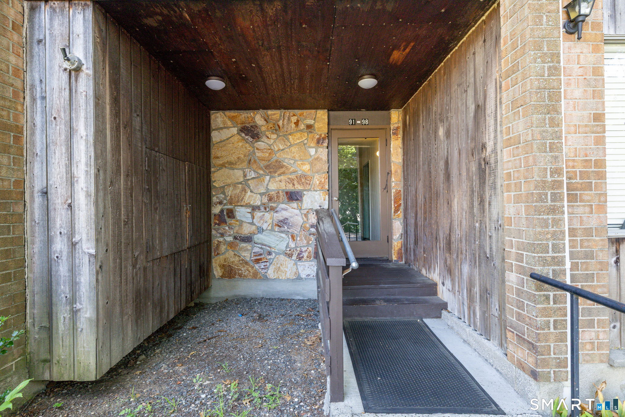 200 Woodmont 98 Avenue Property Photo 3