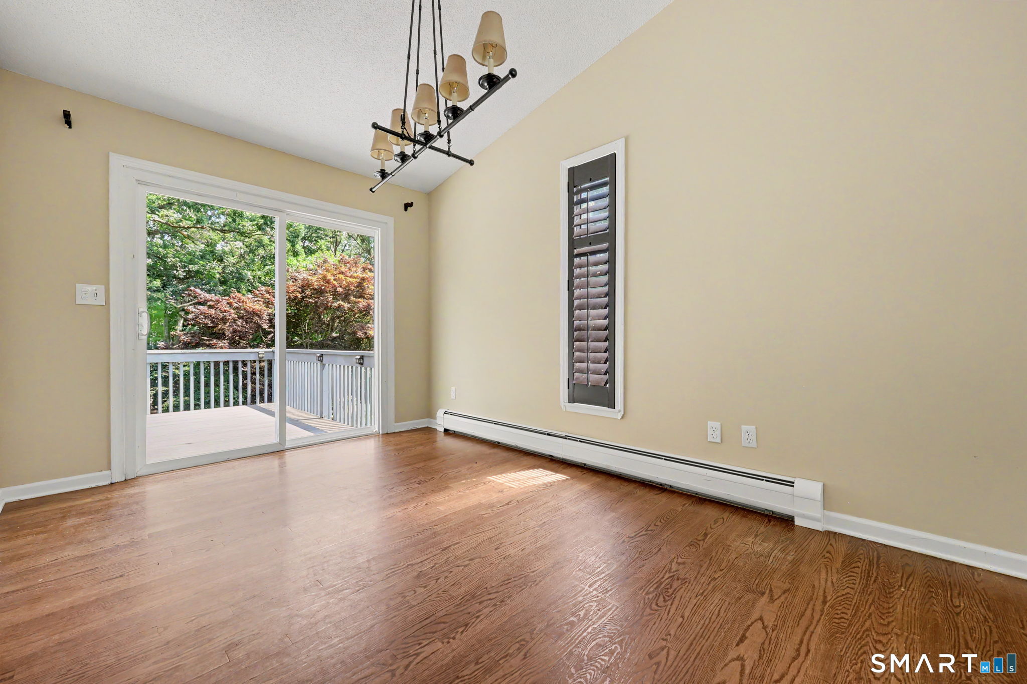 35 Bruce Drive Property Photo 4