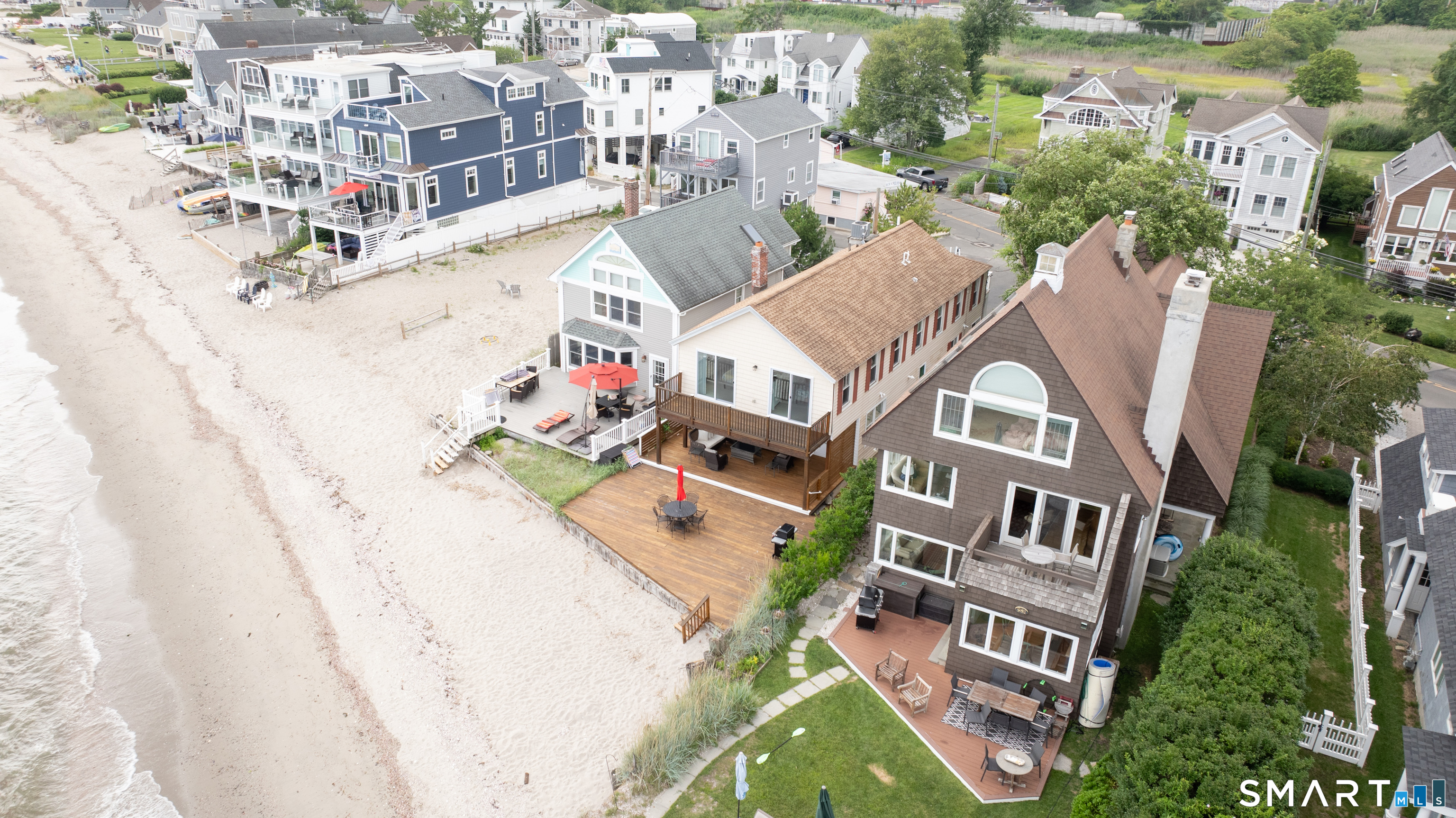 989 Fairfield Beach Road Property Photo 3