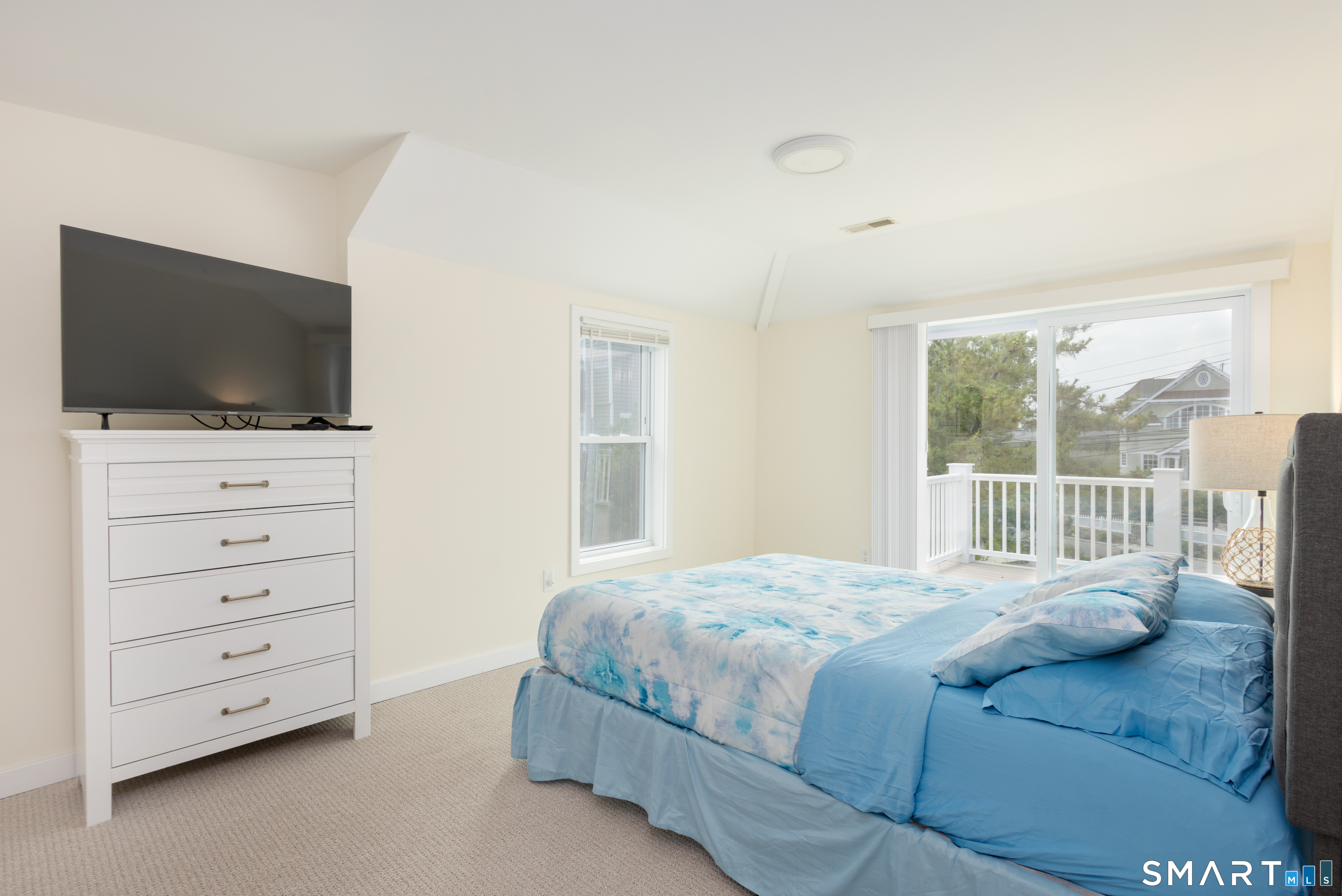 989 Fairfield Beach Road Property Photo 14