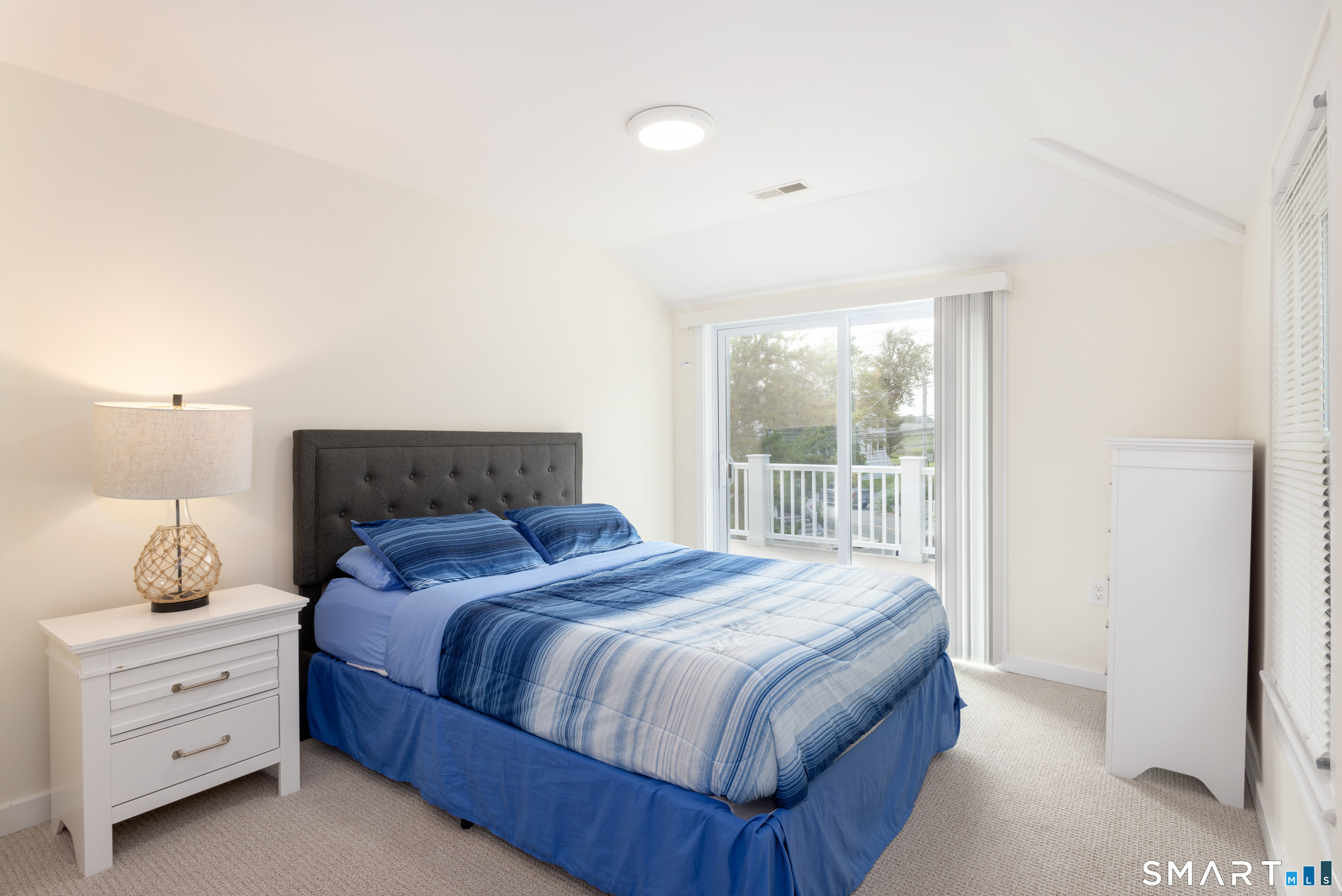 989 Fairfield Beach Road Property Photo 15