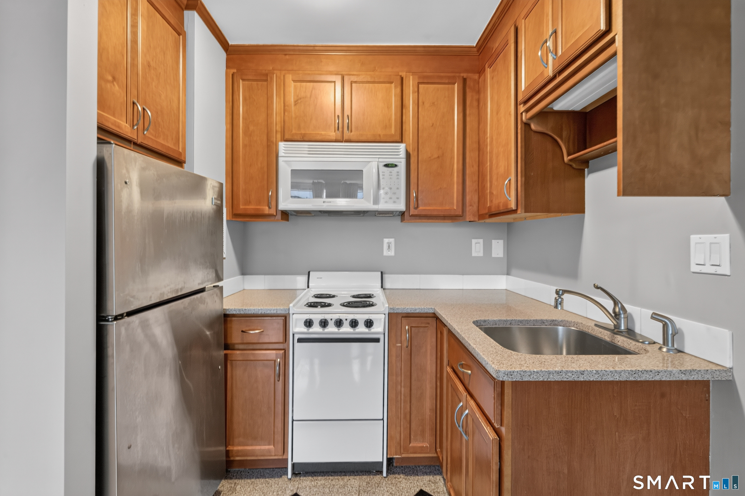 1 Gold 3f Street Property Photo 1