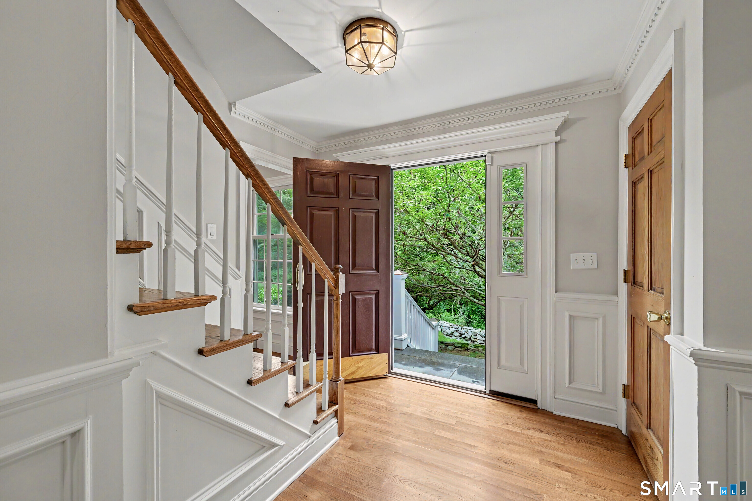 8 Indian Rock Place Property Photo 12