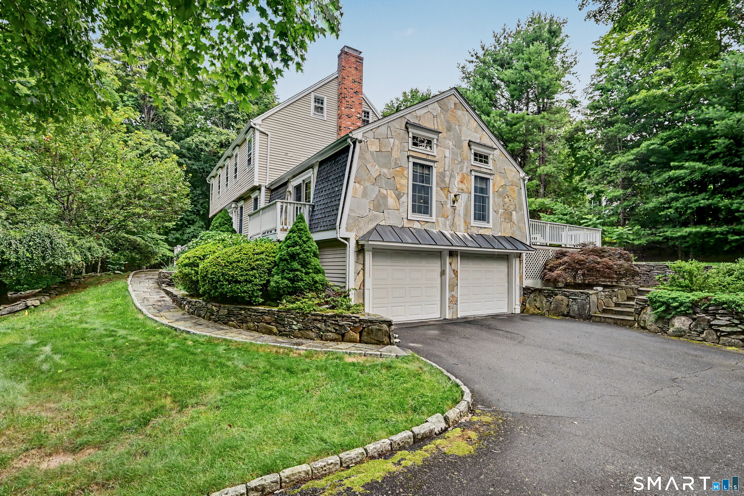8 Indian Rock Place Property Photo 15