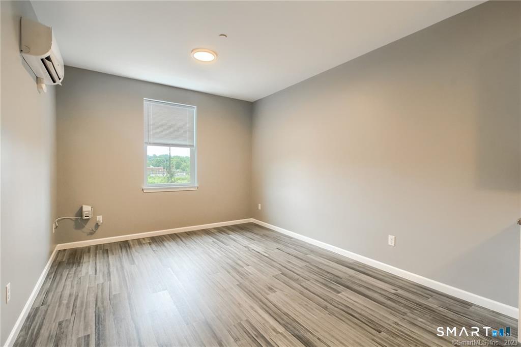 9 Steele 306 Boulevard Property Photo 8