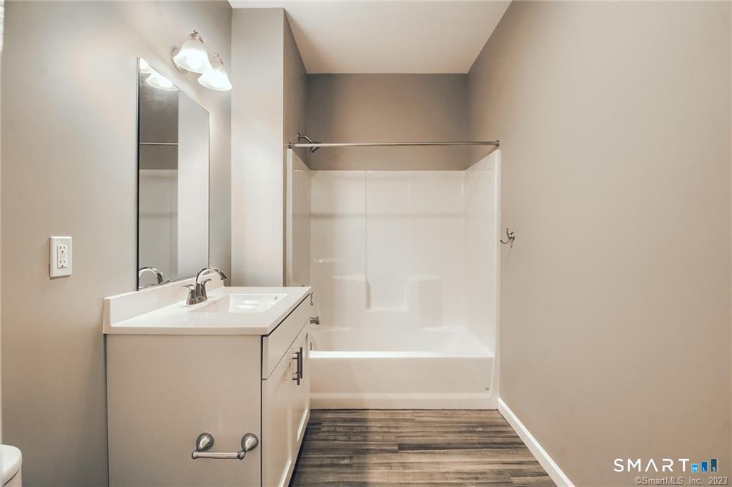 9 Steele 306 Boulevard Property Photo 14