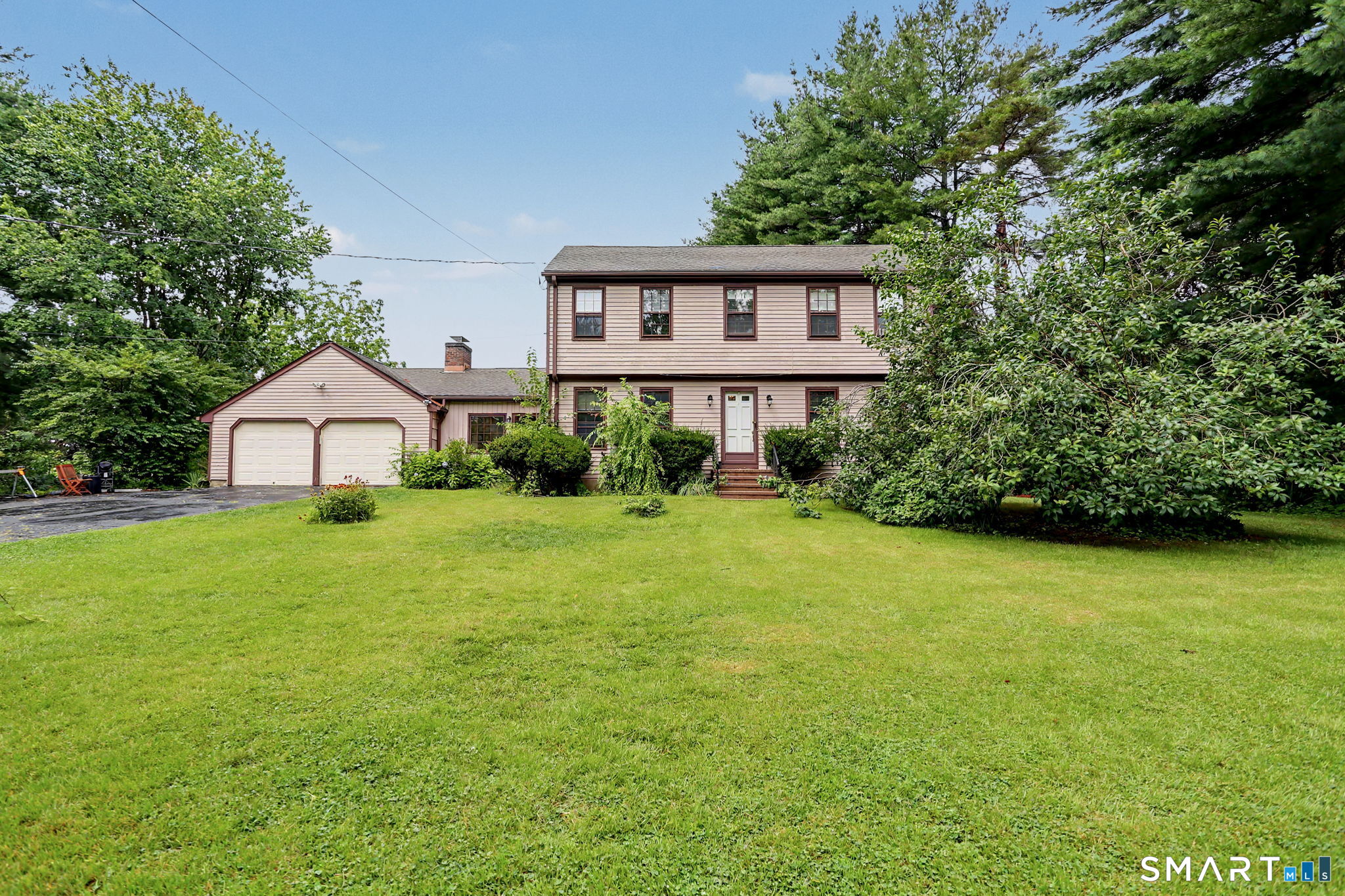 735 Daniels Farm Road Property Photo 1
