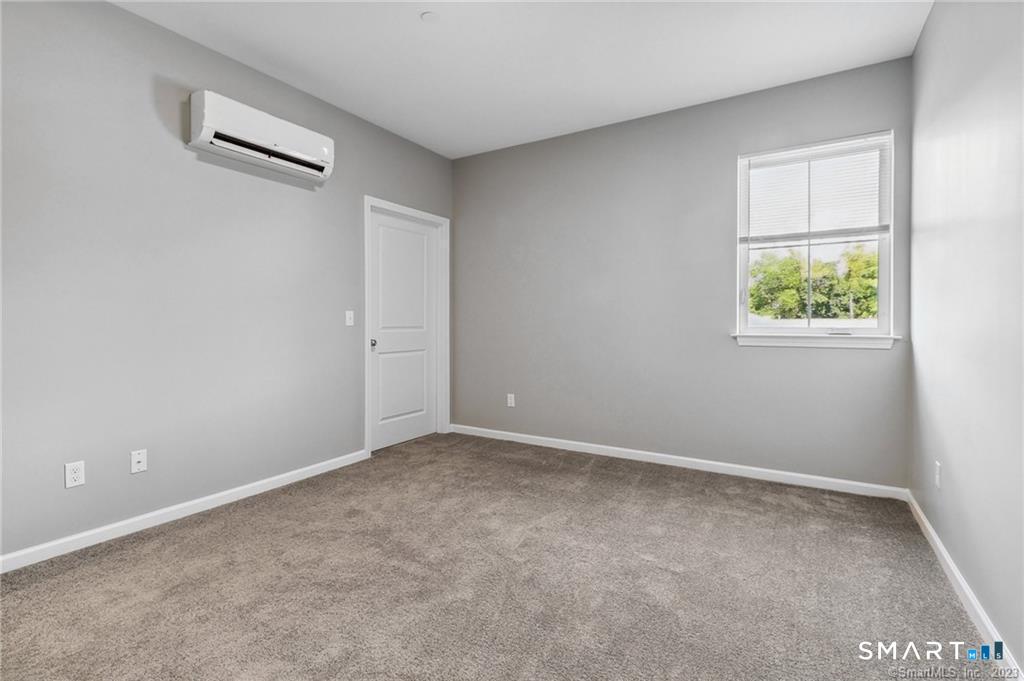 10 Steele 204 Boulevard Property Photo 5