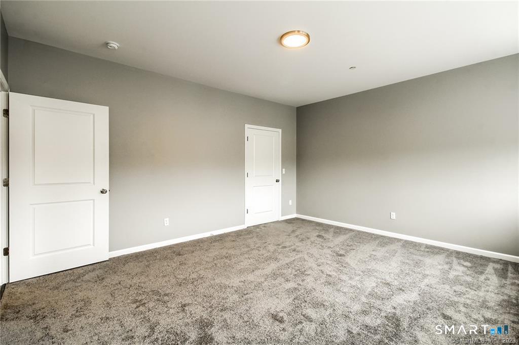 9 Steele 201 Boulevard Property Photo 11