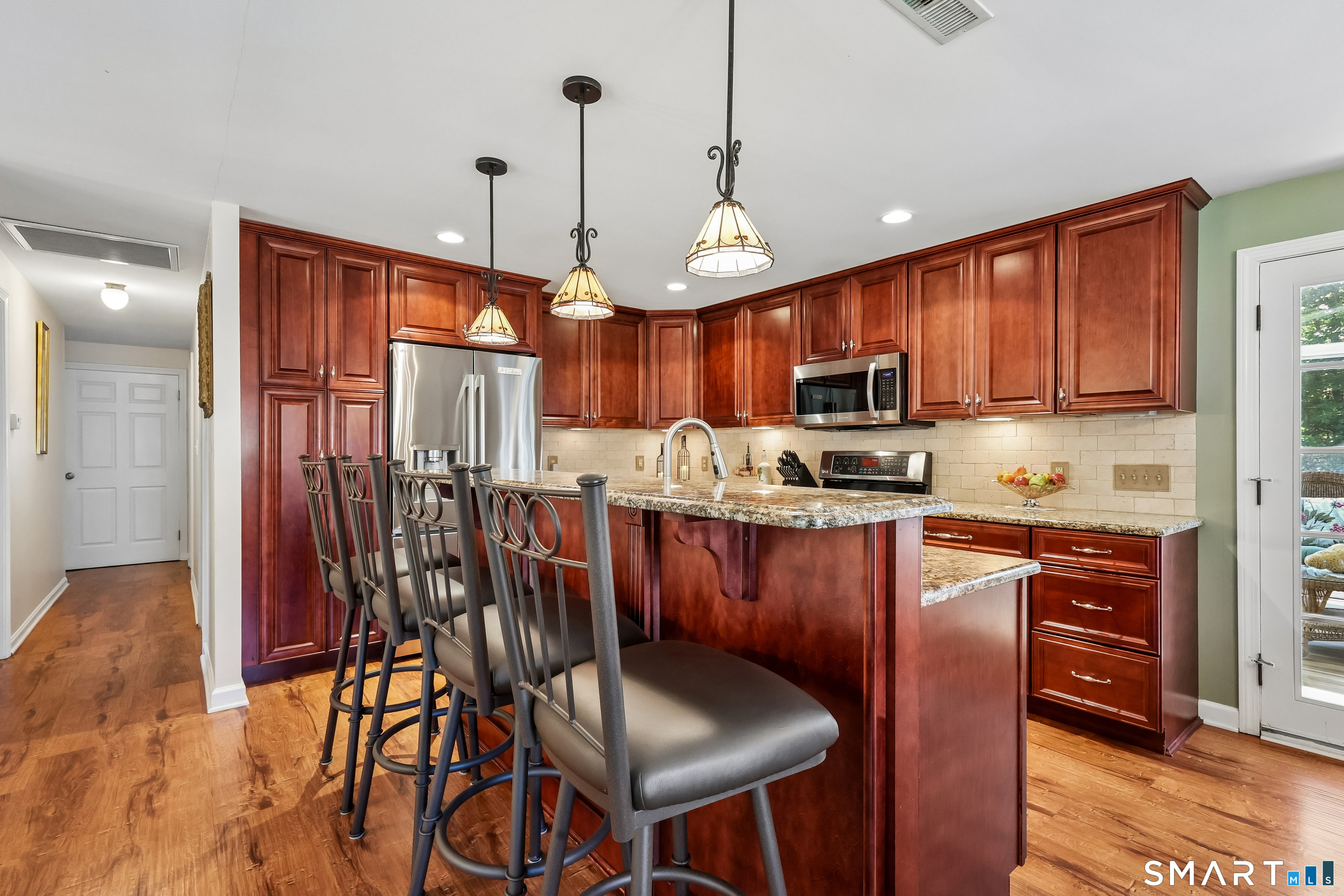 407 Curtiss Street Property Photo 6