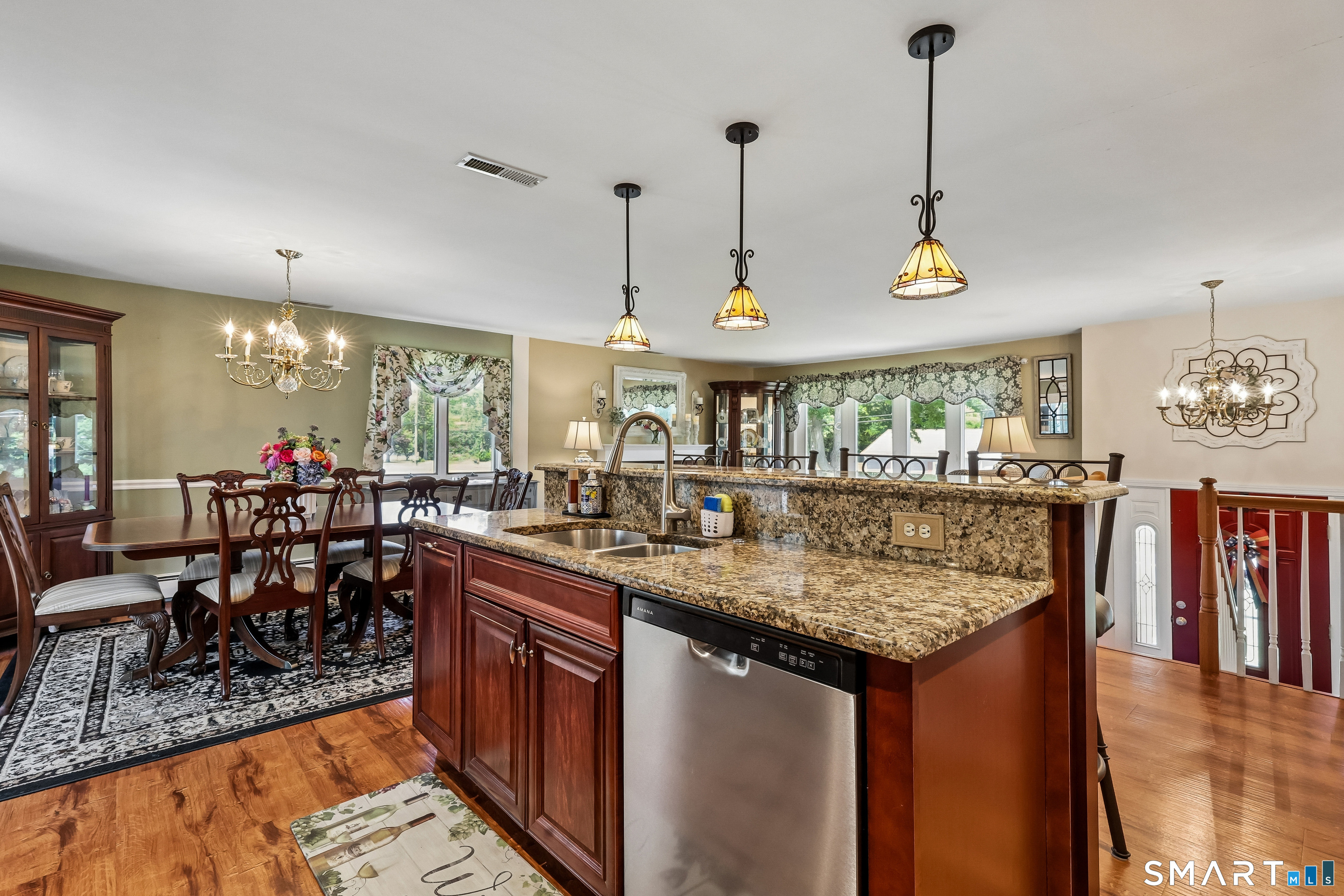 407 Curtiss Street Property Photo 8