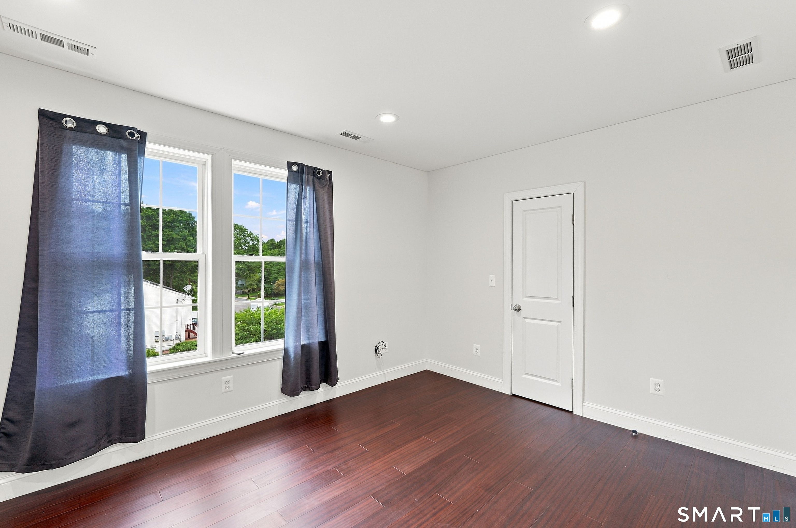 203 Russell Street Property Photo 26