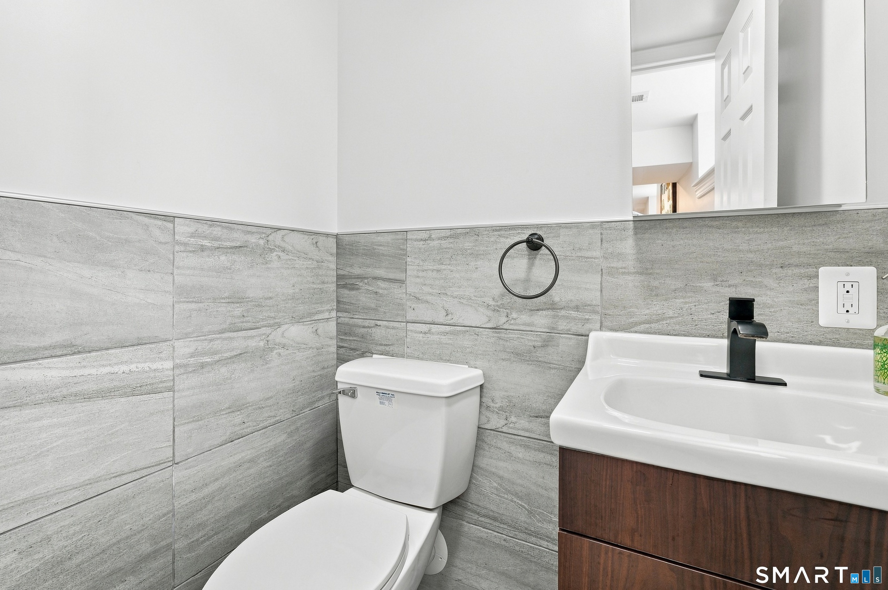 203 Russell Street Property Photo 31