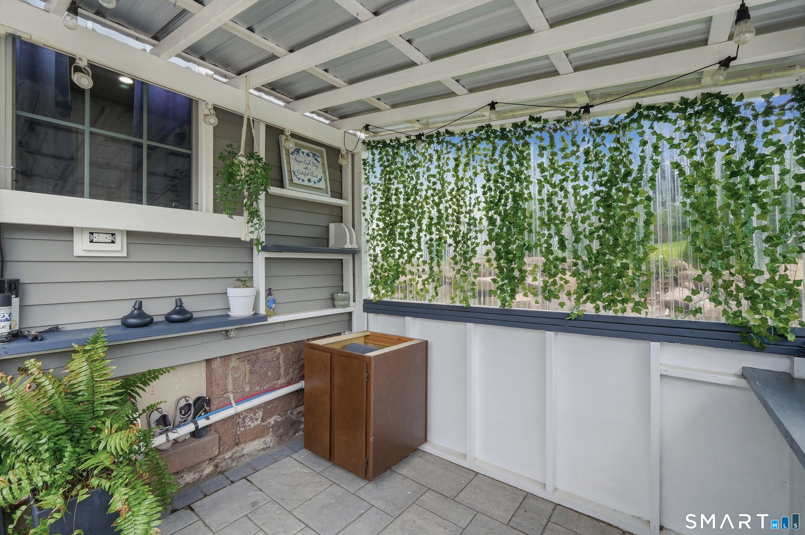 203 Russell Street Property Photo 33