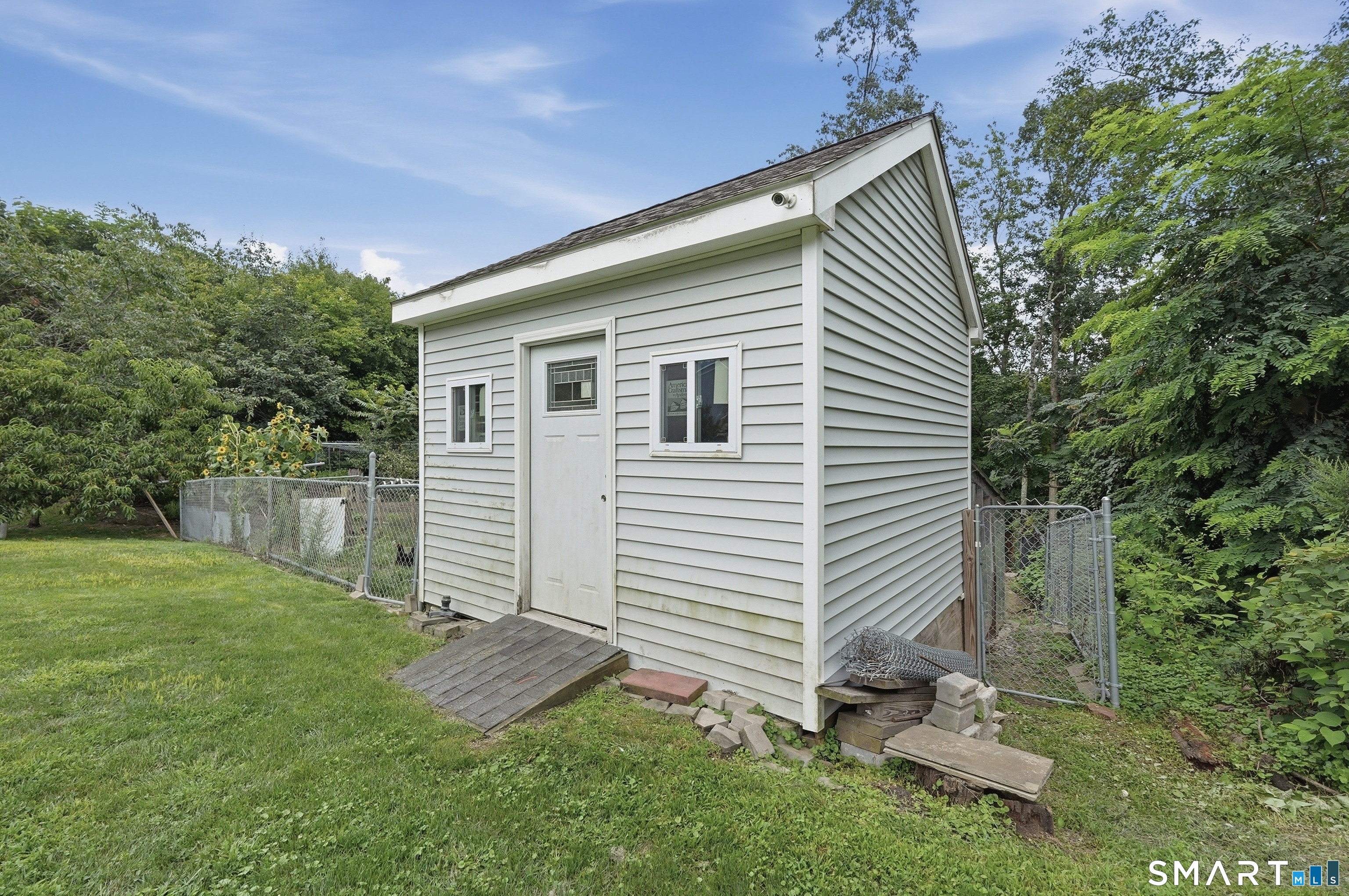 203 Russell Street Property Photo 38