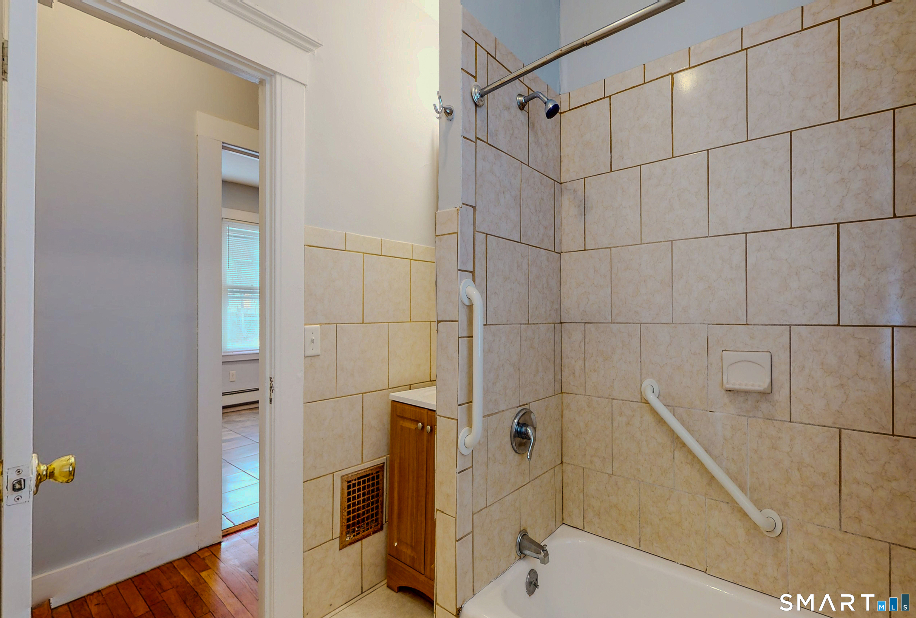 51 Mead Street Property Photo 5