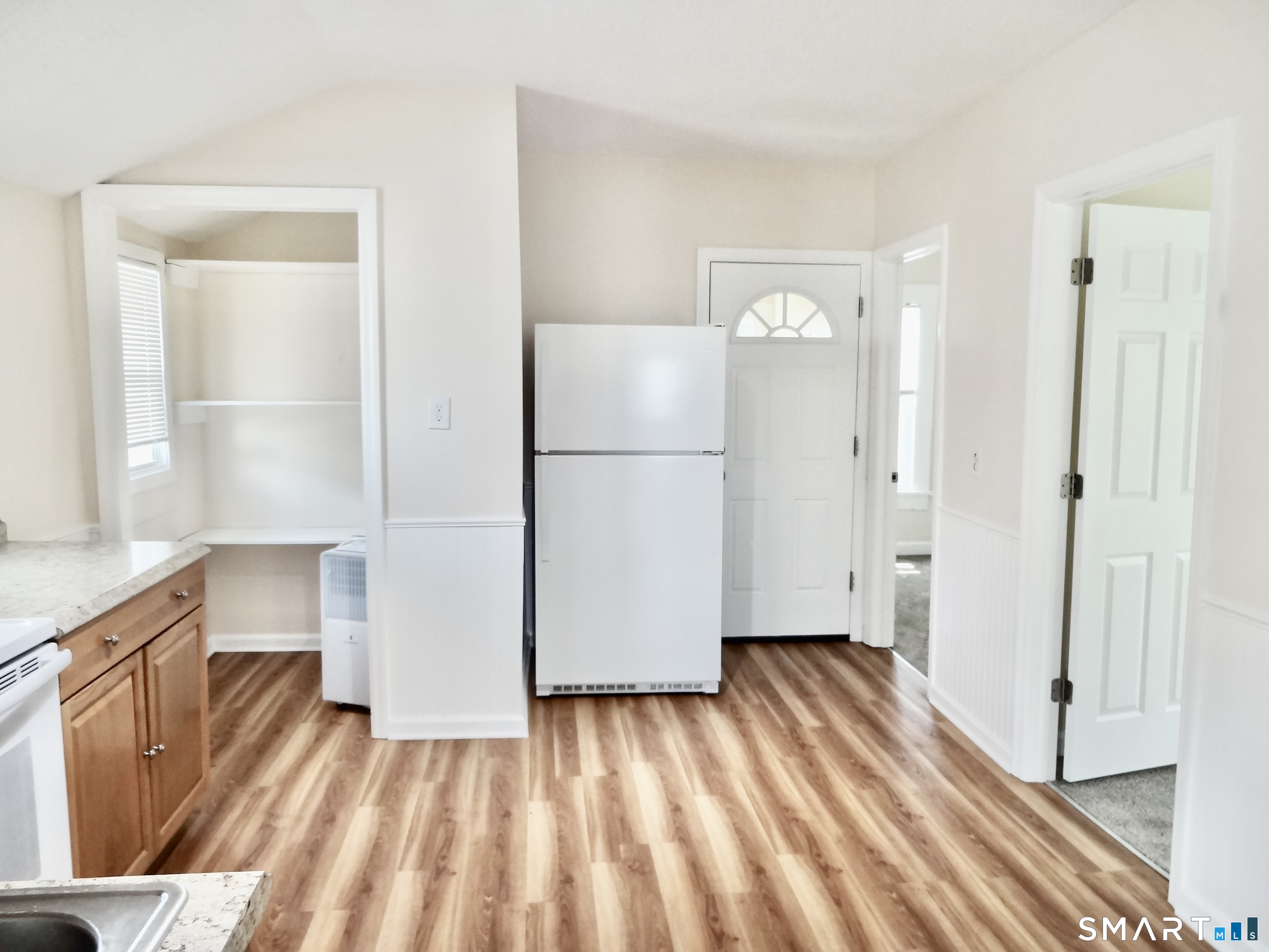 518 Midland 3rd Floor Avenue Property Photo 14