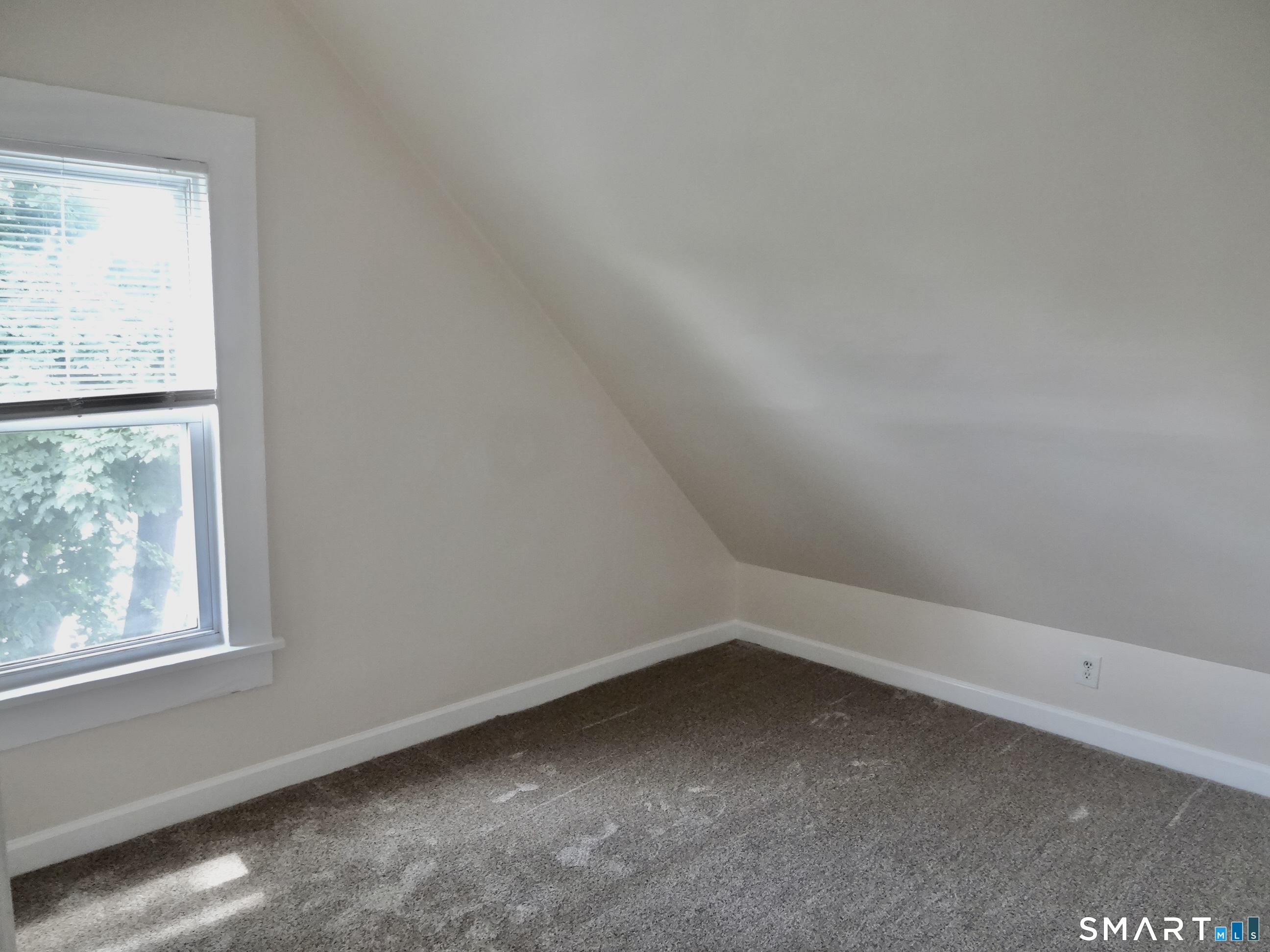 518 Midland 3rd Floor Avenue Property Photo 19