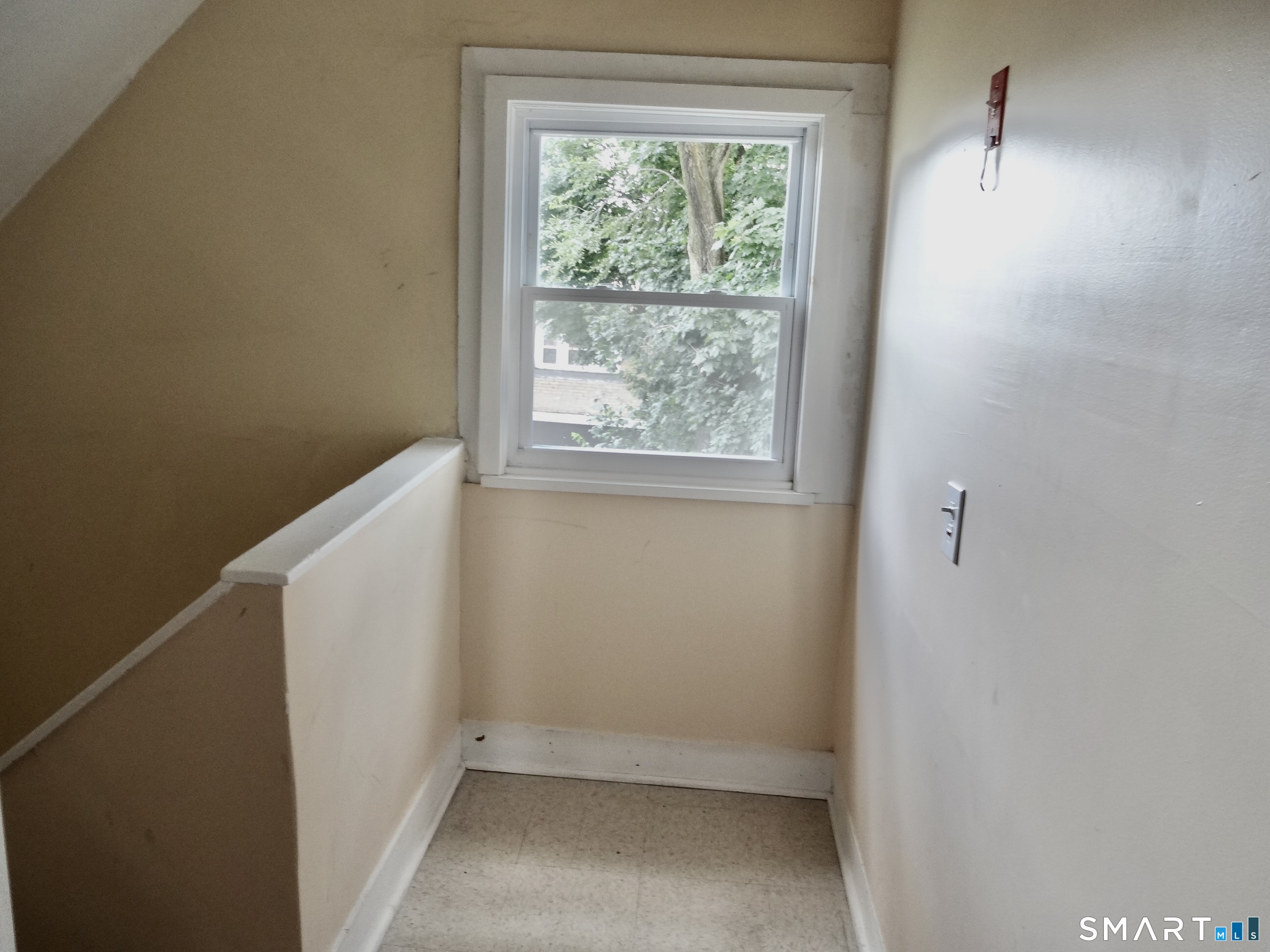 518 Midland 3rd Floor Avenue Property Photo 22