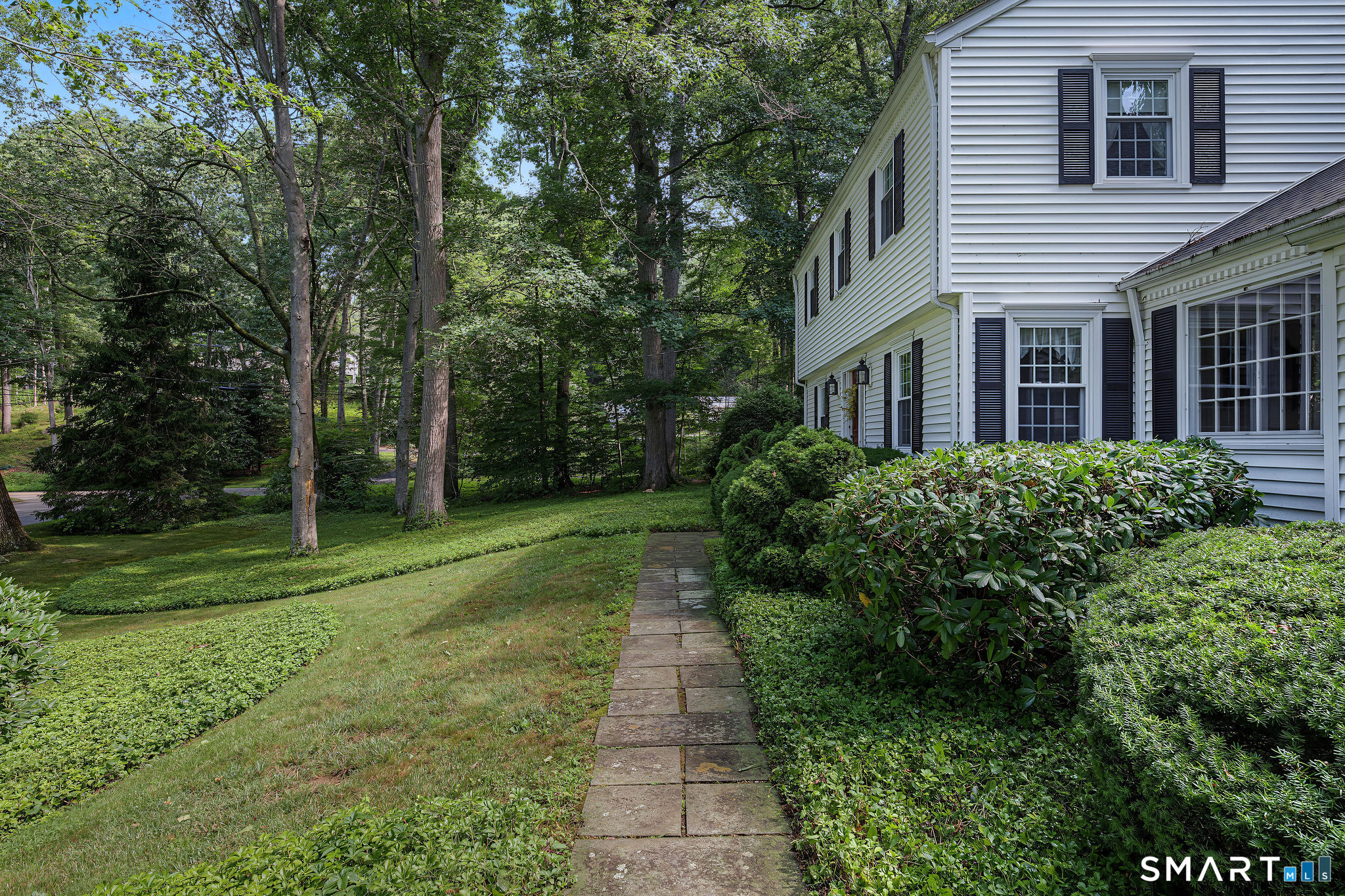 7 Milestone Lane Property Photo 4