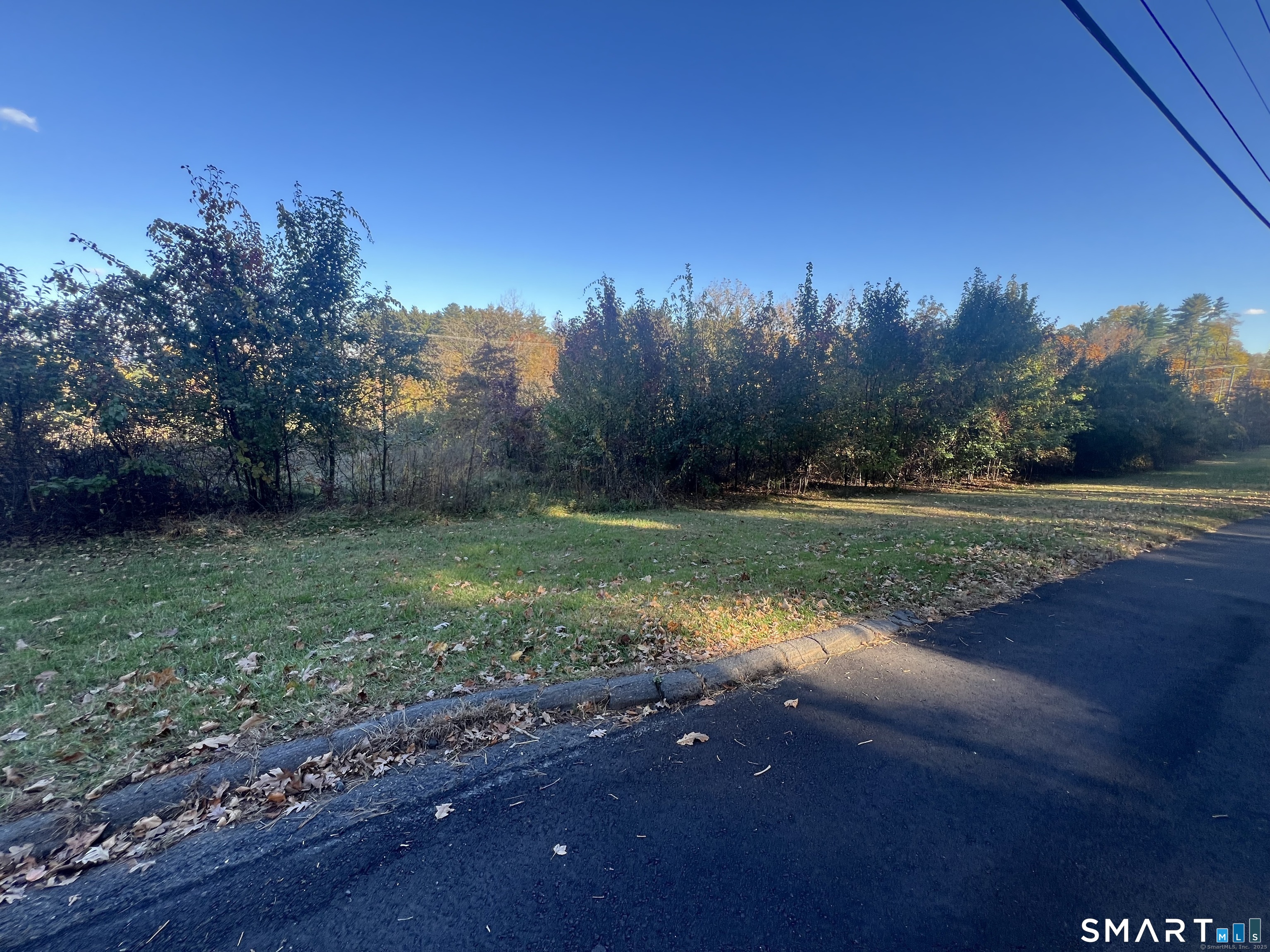 68 Tariffville Road Property Photo 13