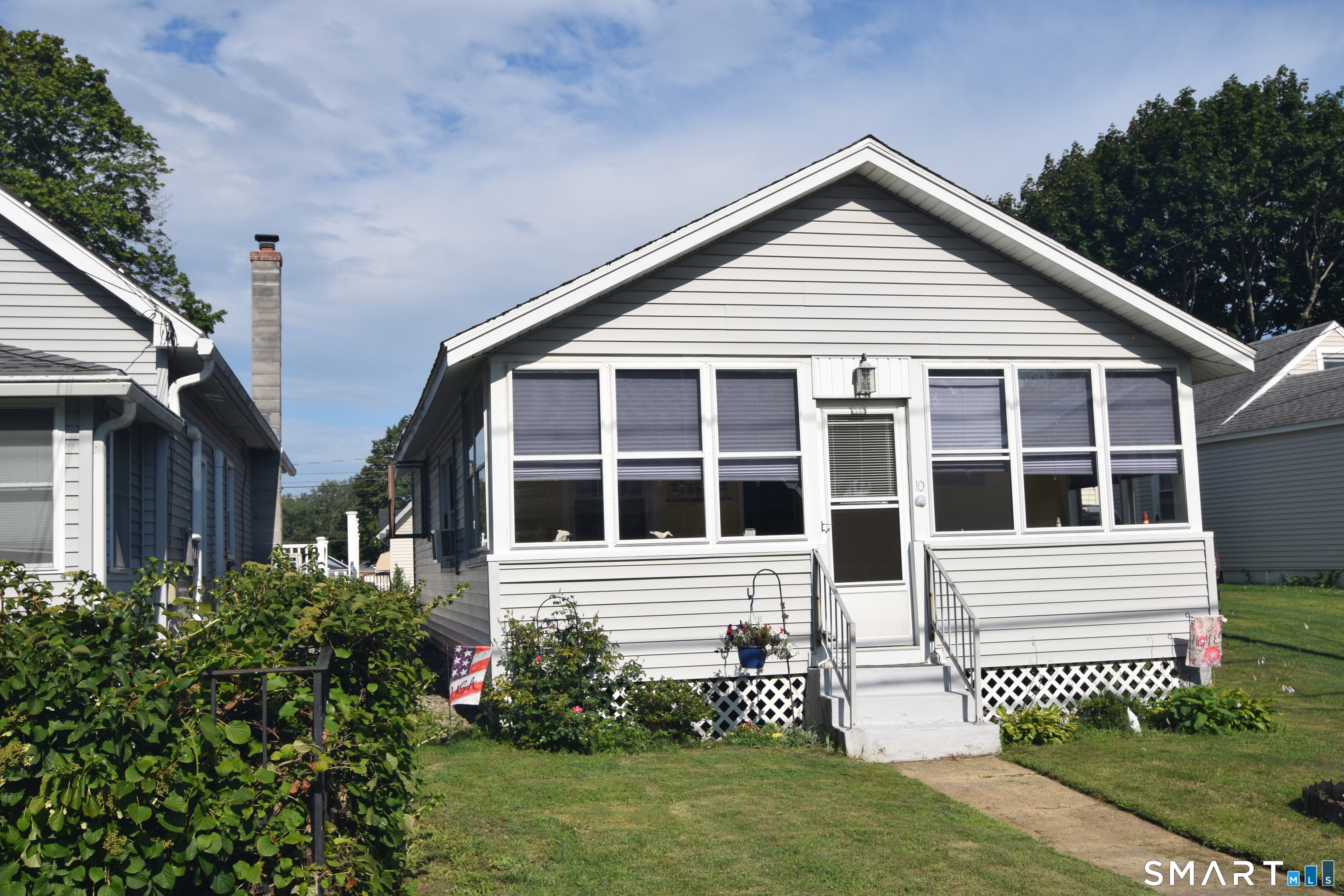 10 Hartford Avenue Property Photo 2