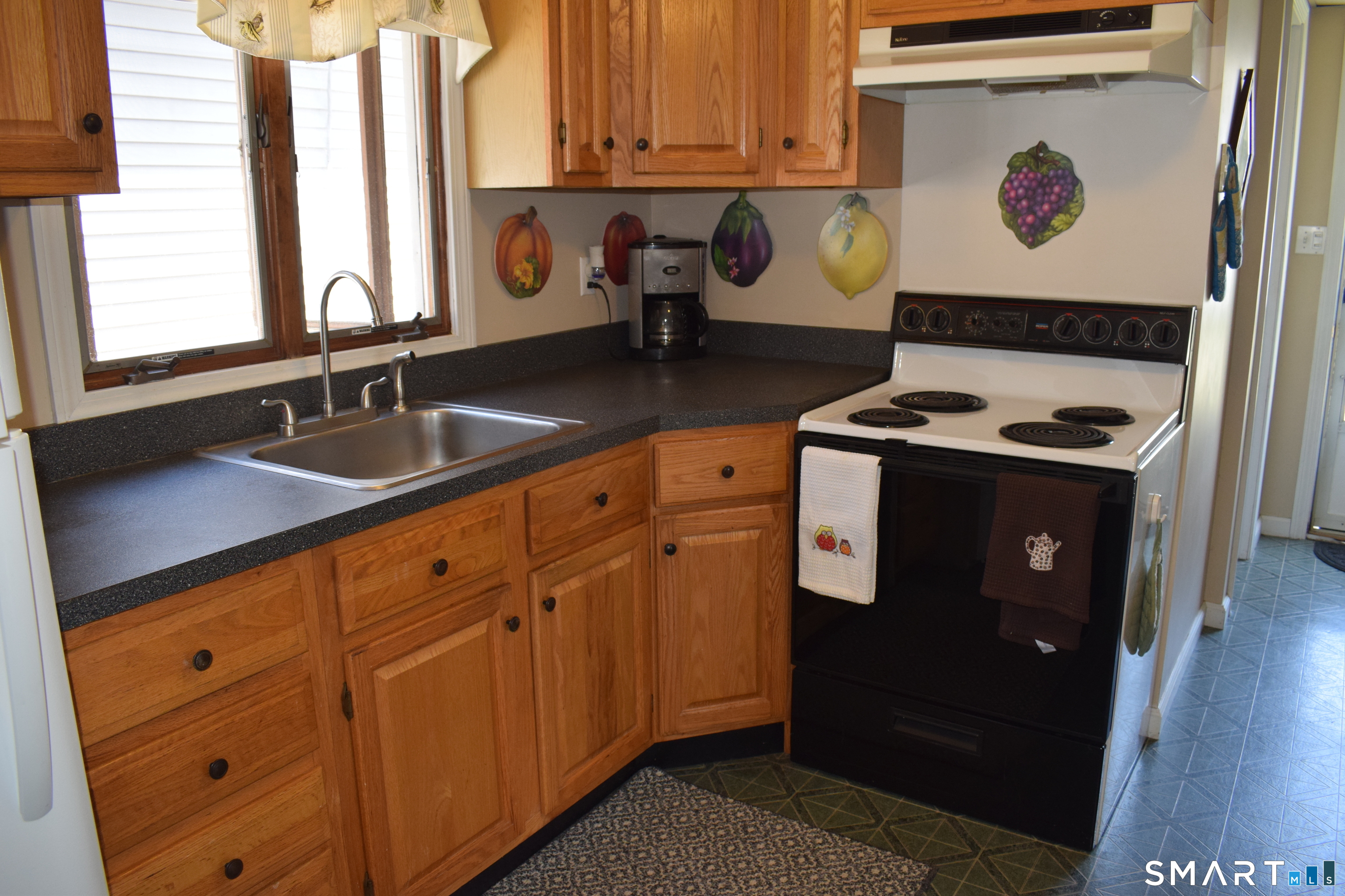 10 Hartford Avenue Property Photo 11