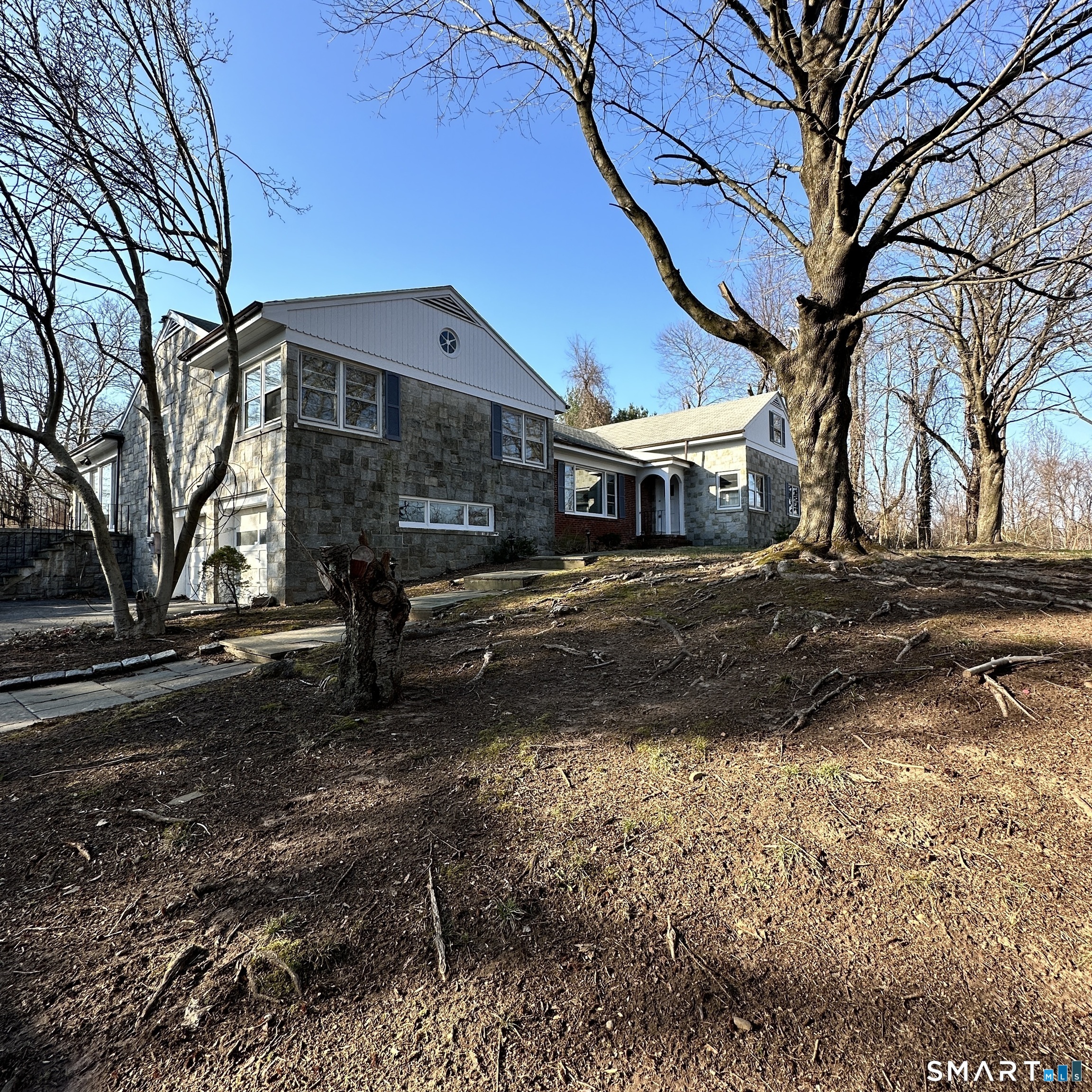 167 Kings Highway Property Photo 1