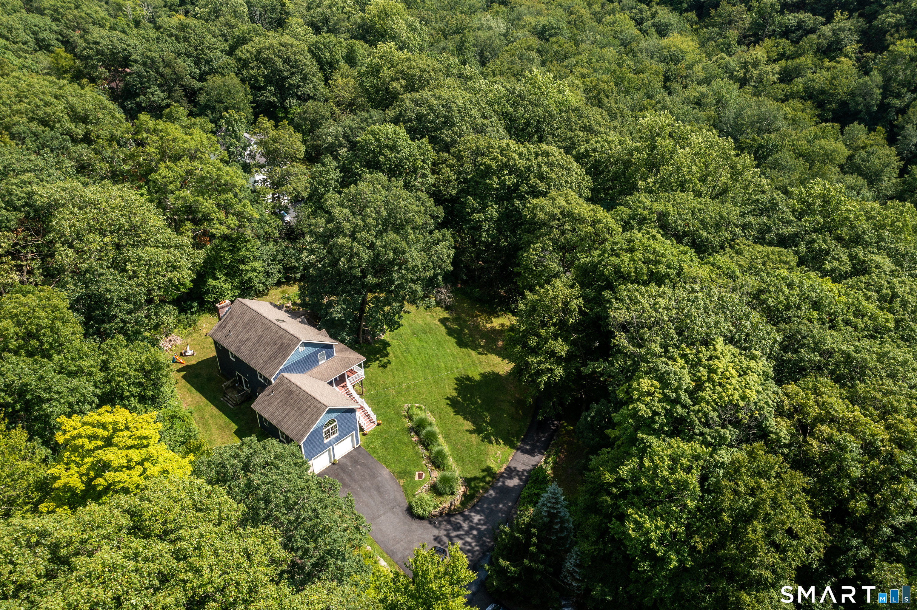 34 Hardscrabble Road Property Photo 3