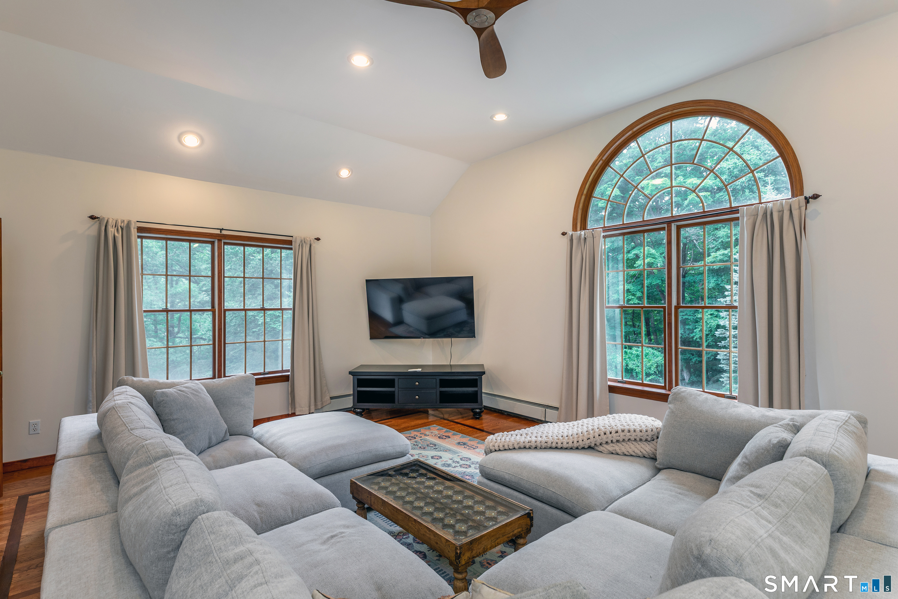 34 Hardscrabble Road Property Photo 7