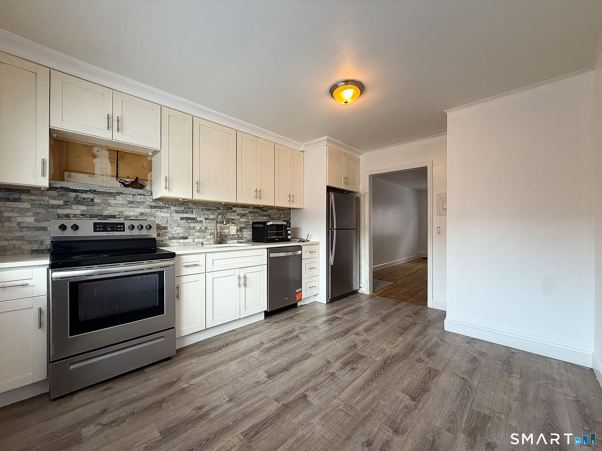 18 Prospect B3 Avenue Property Photo 1