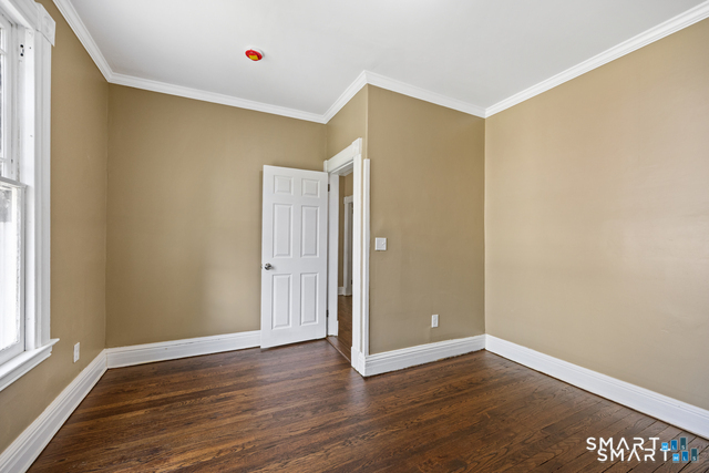 11 Marshall Street Property Photo 26