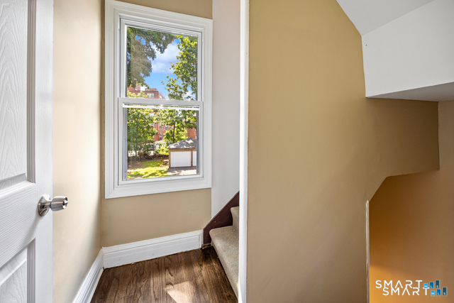 11 Marshall Street Property Photo 32