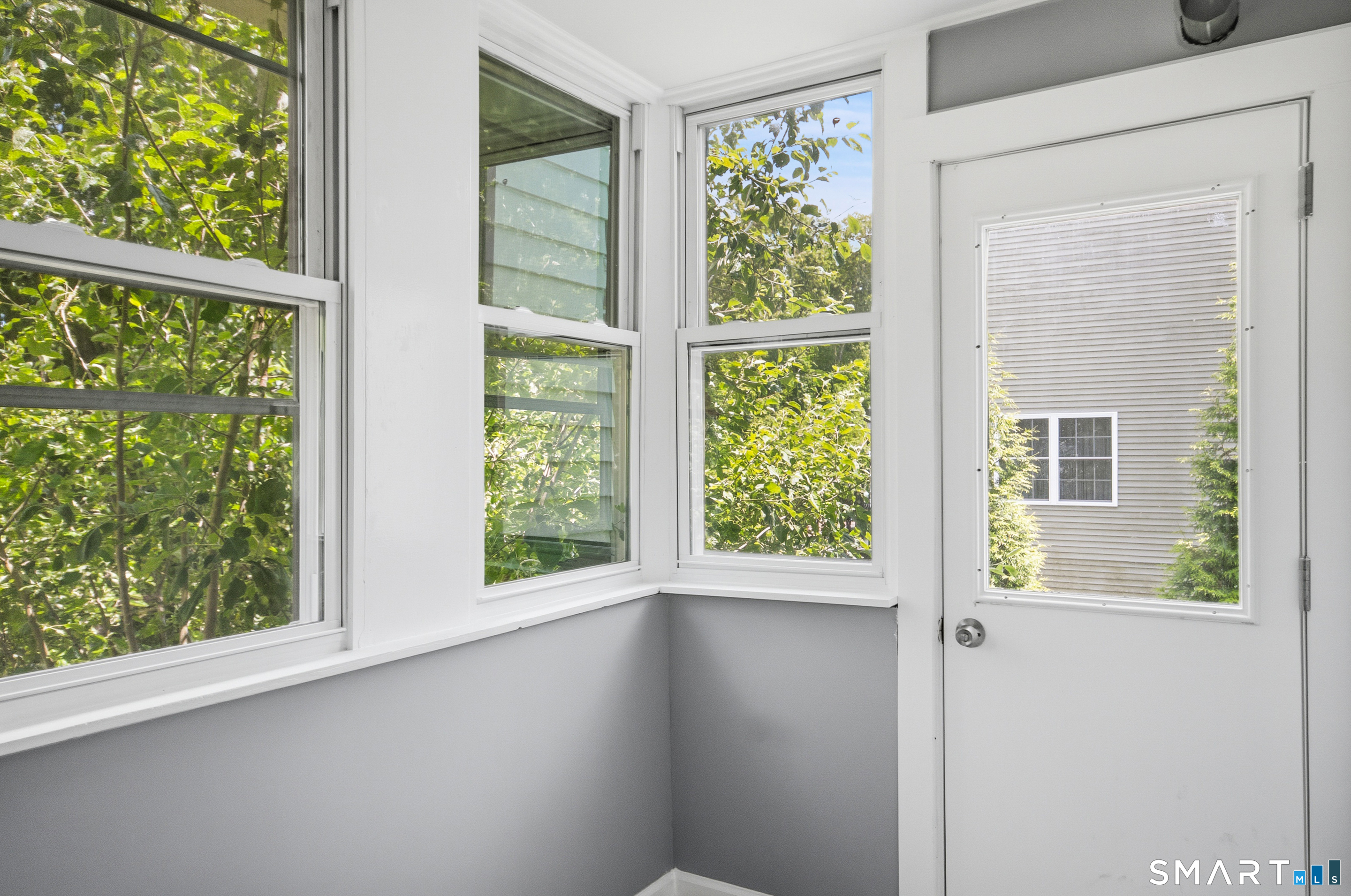 275 Riverview Avenue Property Photo 18