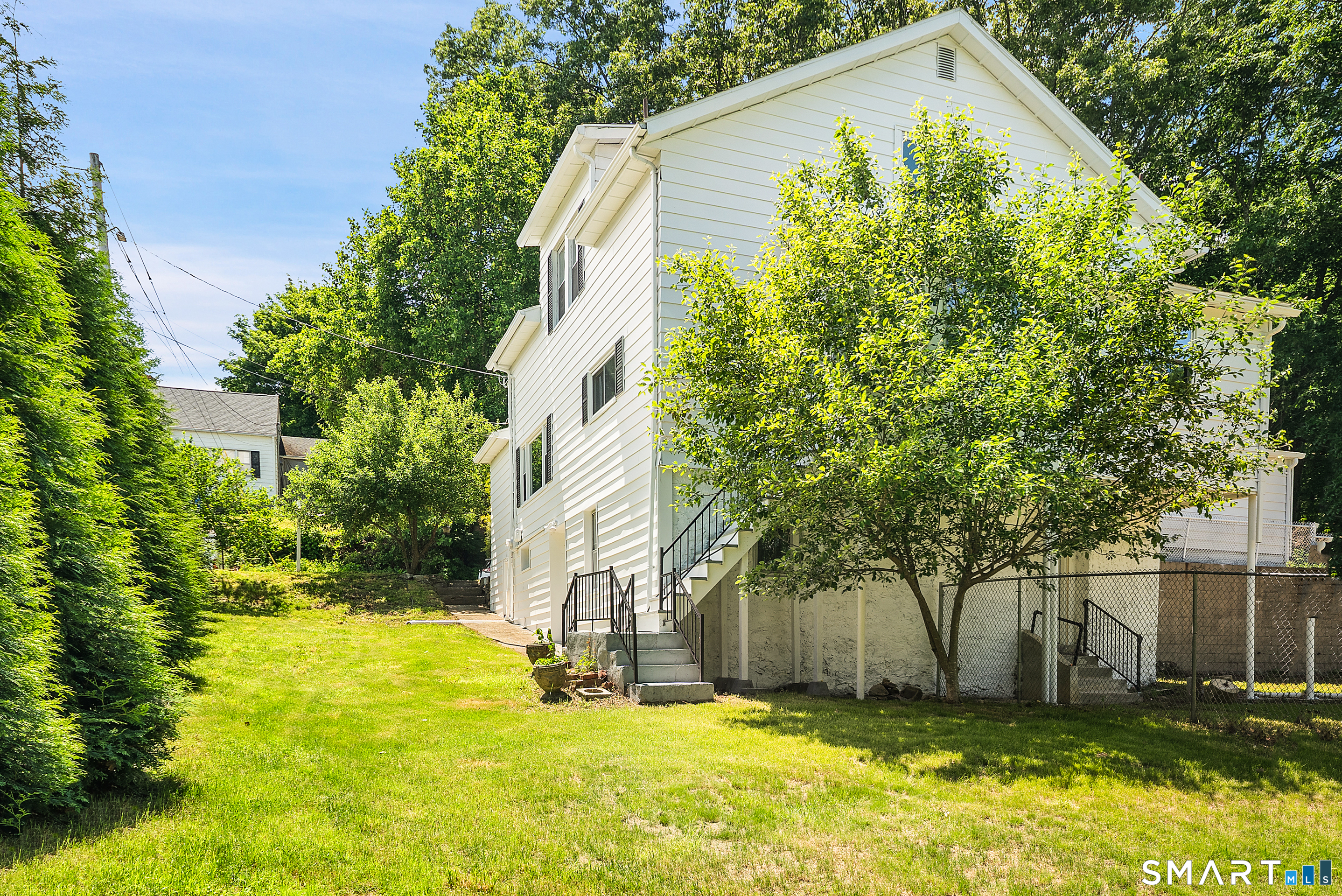 275 Riverview Avenue Property Photo 39