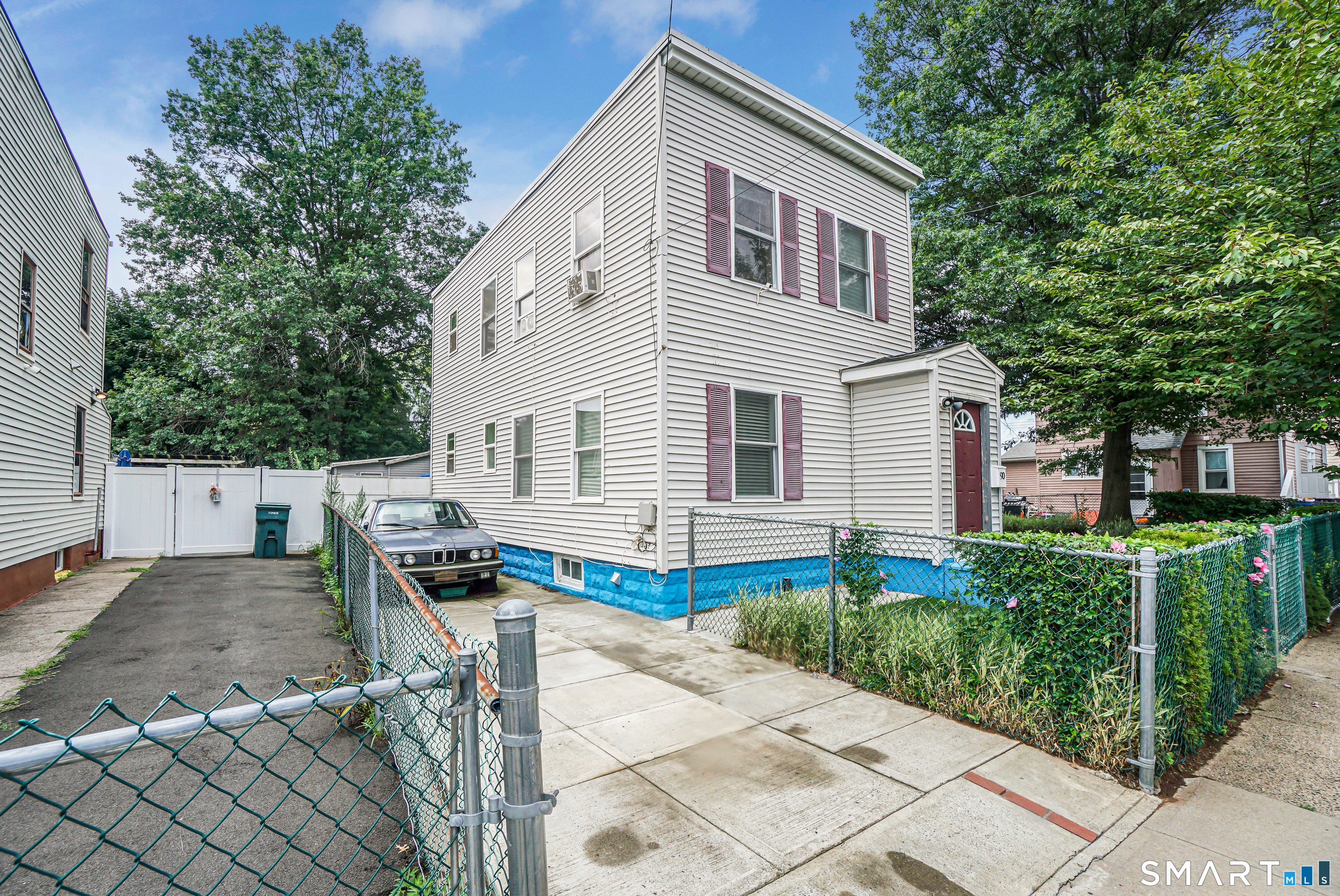 90 Marlboro Street Property Photo 2