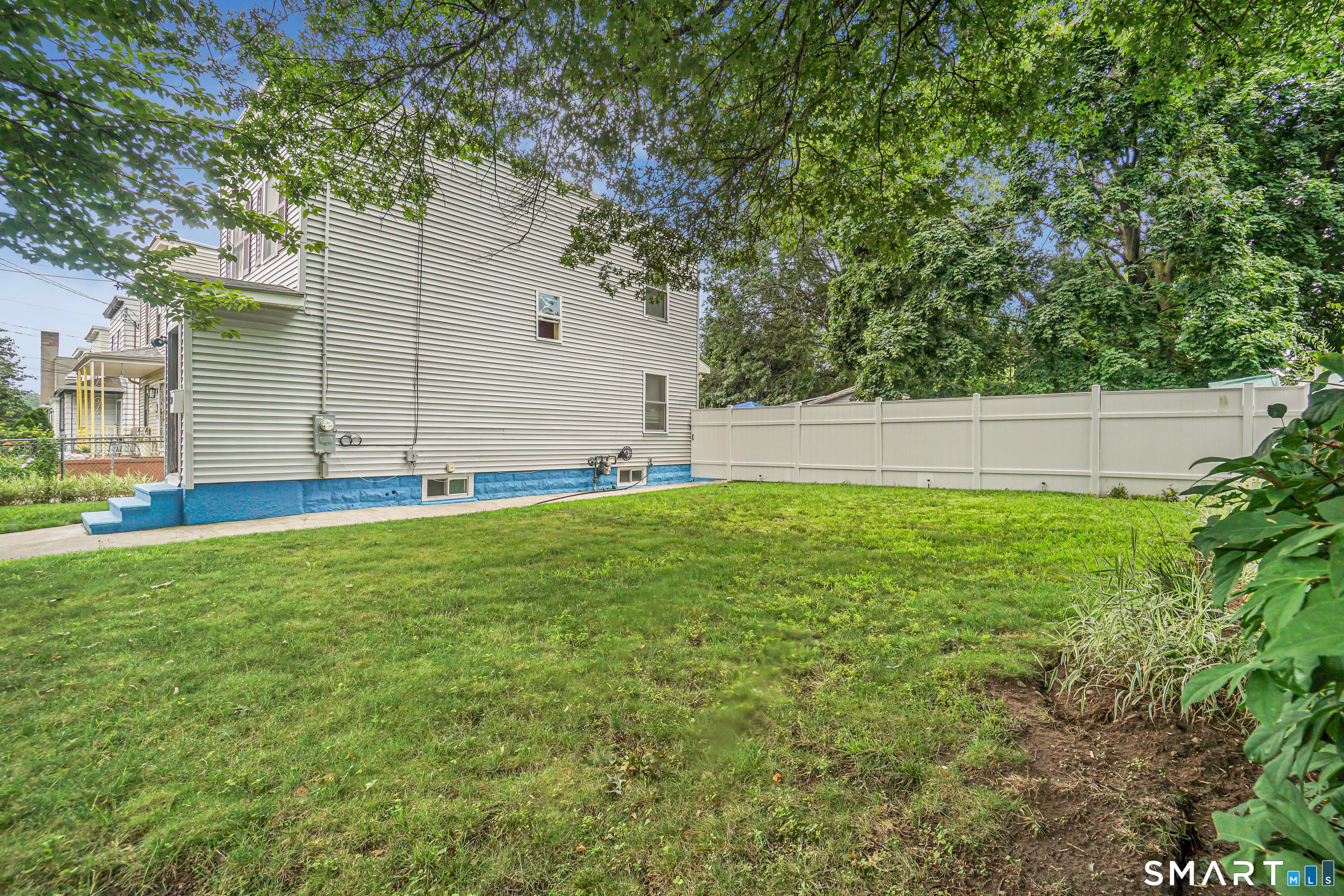 90 Marlboro Street Property Photo 3