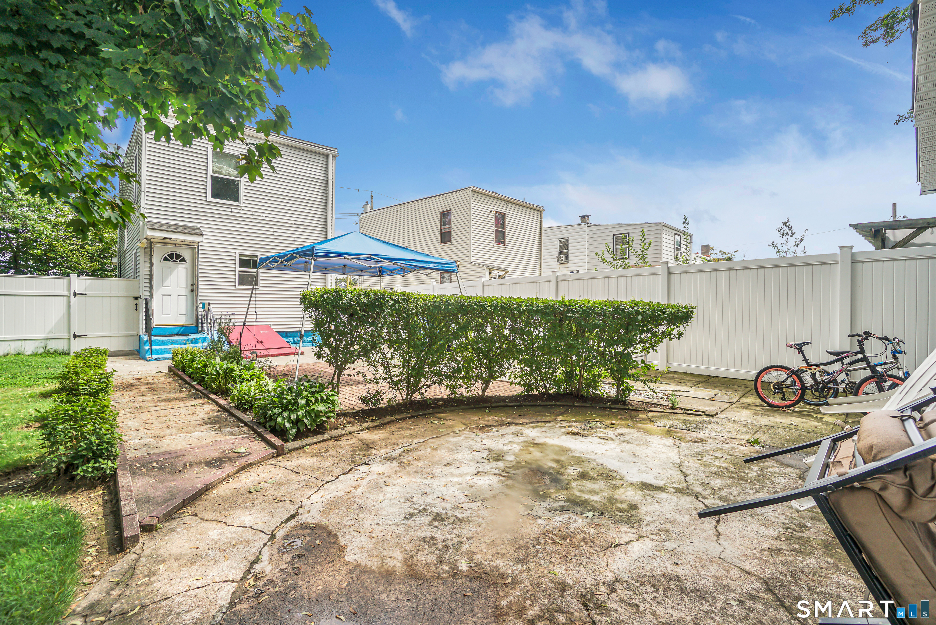 90 Marlboro Street Property Photo 4