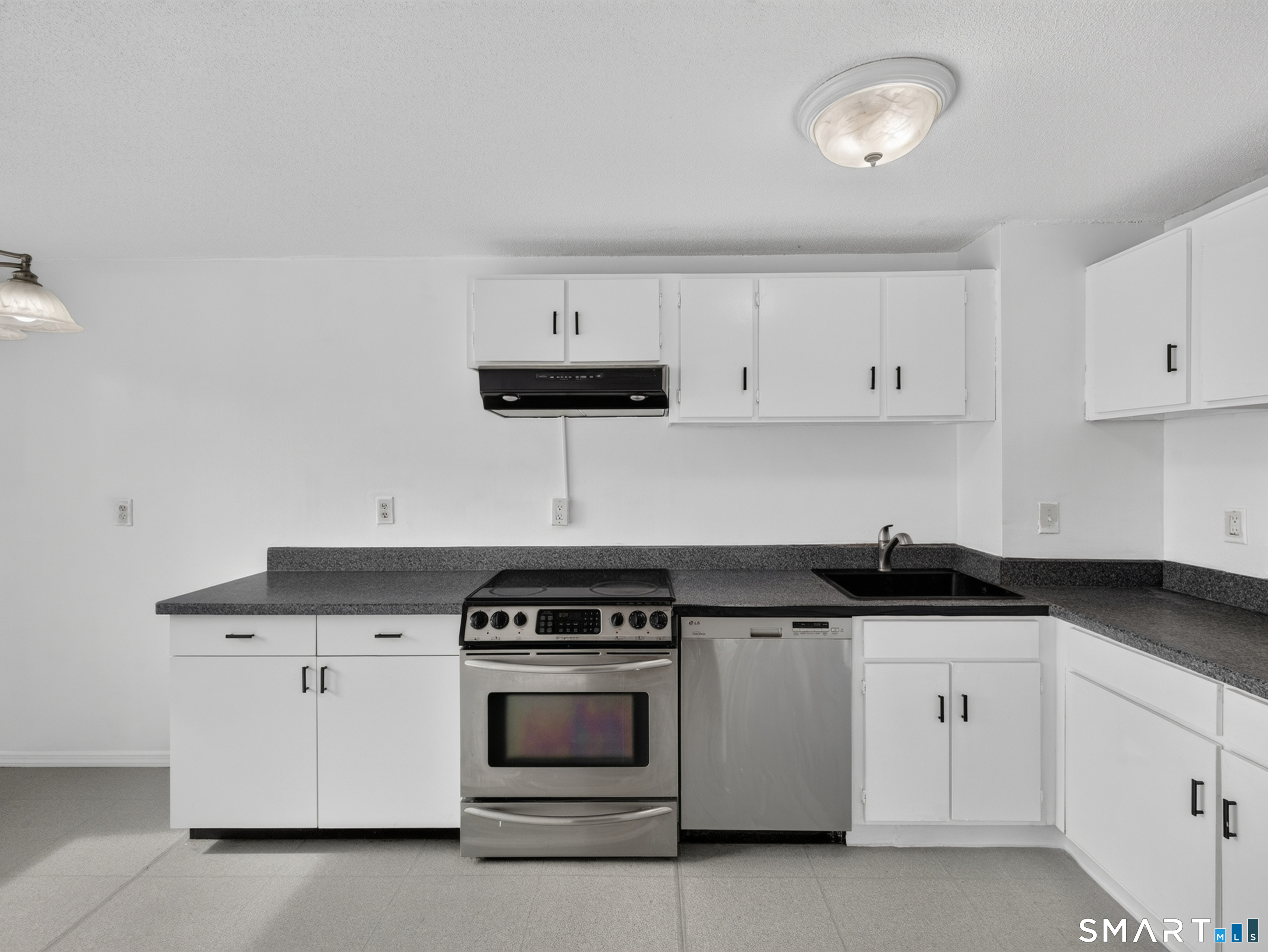 520 Shennecossett 7 Road Property Photo 17