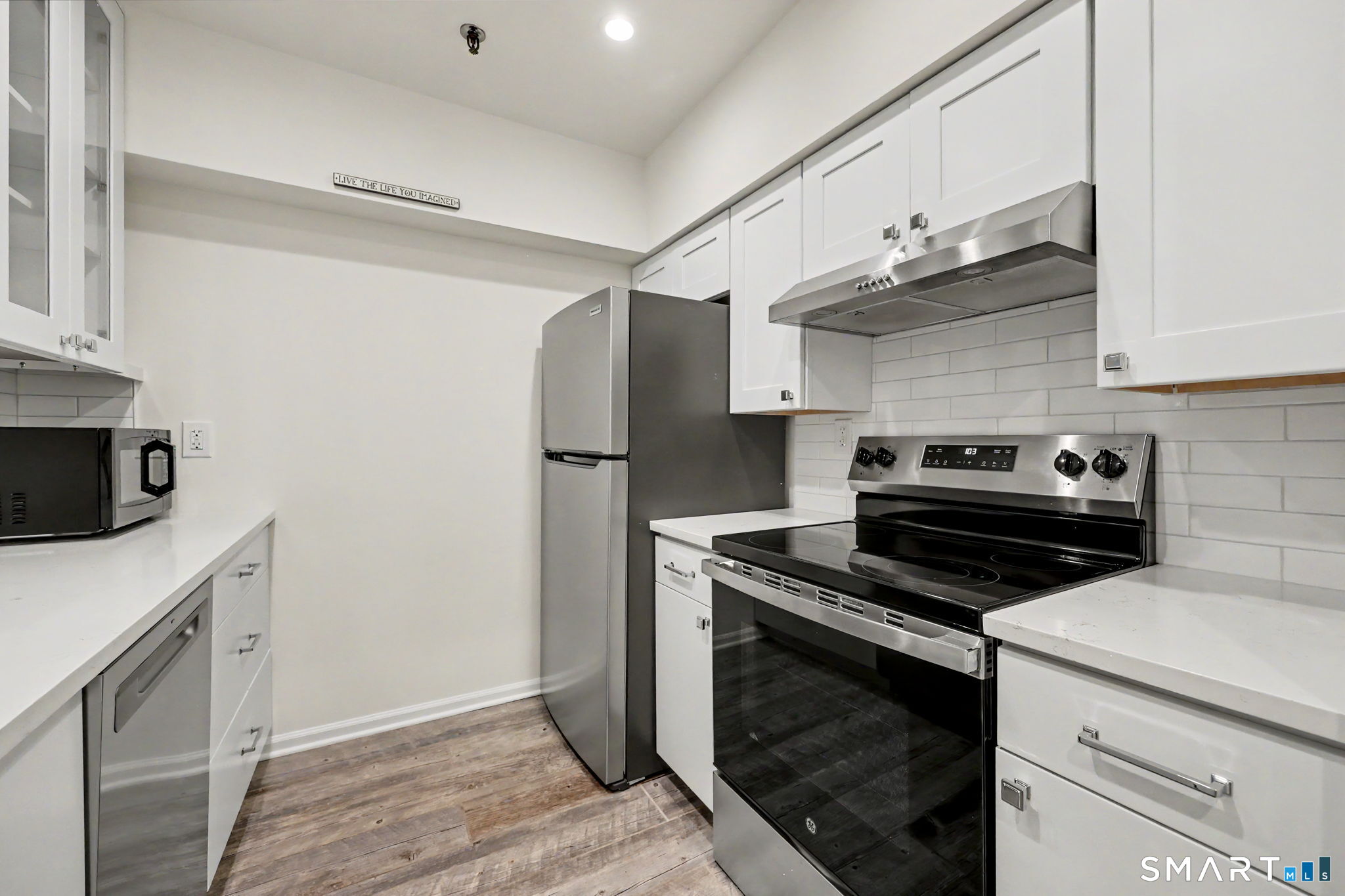 25 Grand 158 Street Property Photo 5