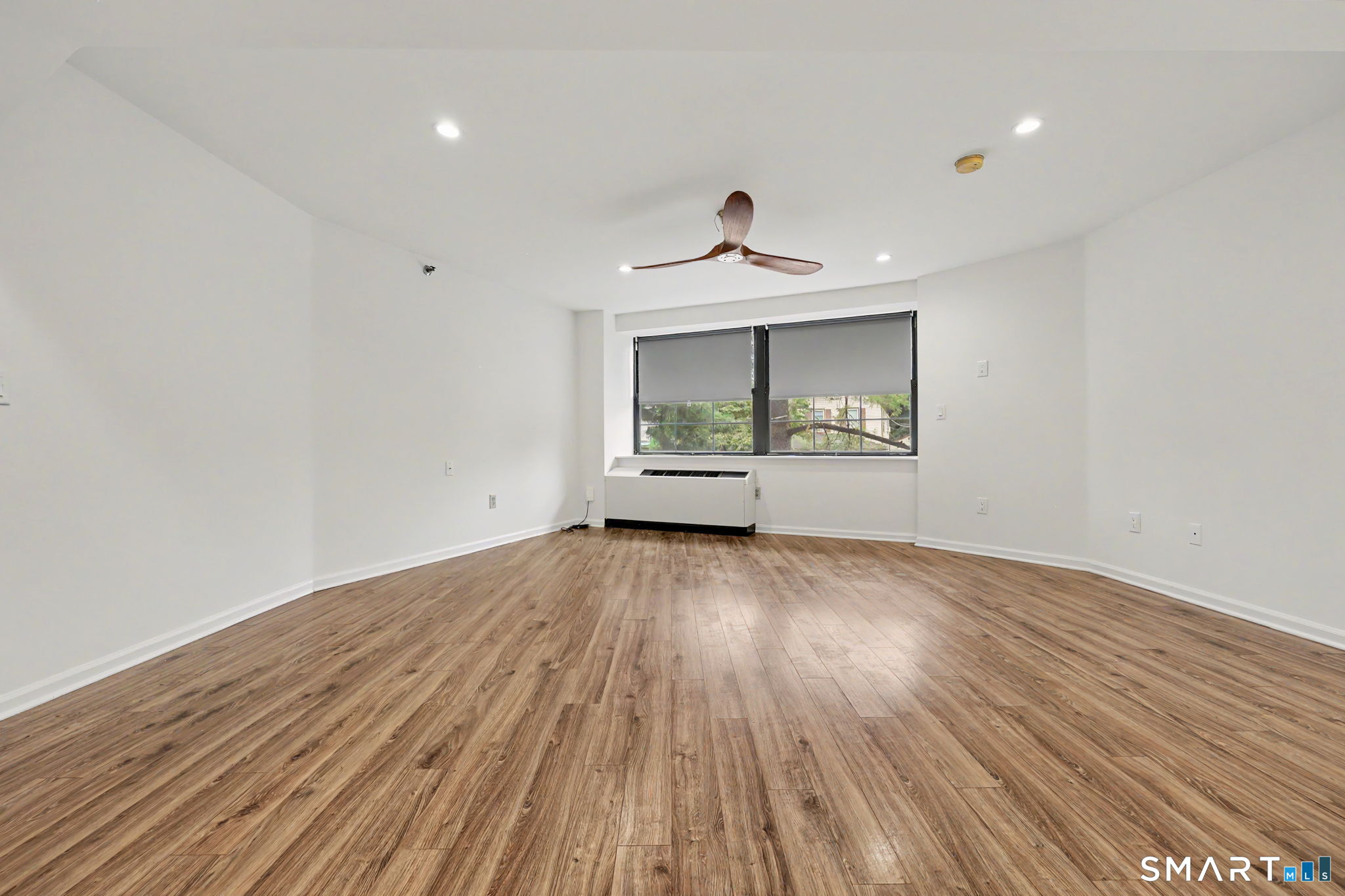 25 Grand 158 Street Property Photo 6