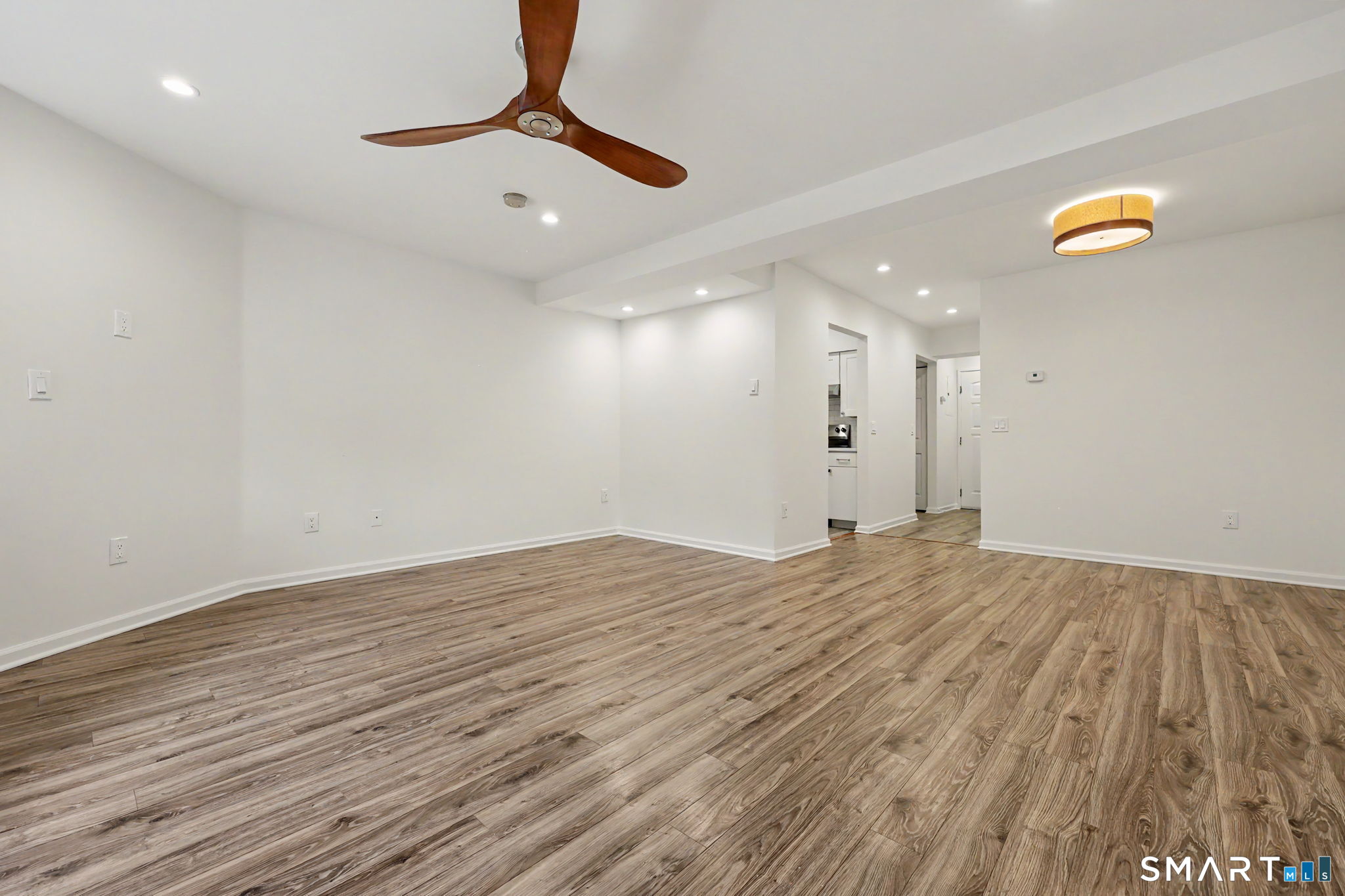 25 Grand 158 Street Property Photo 8