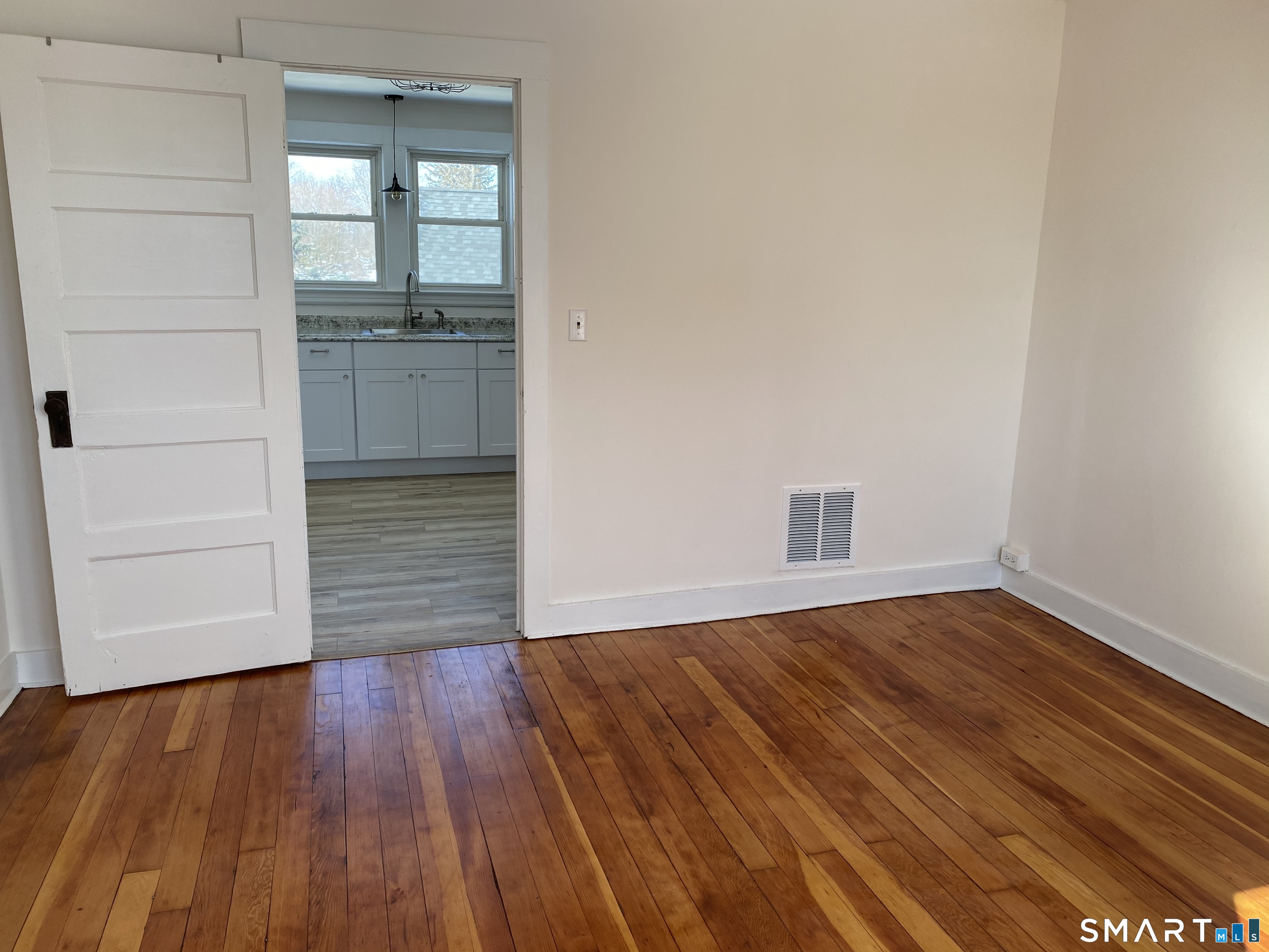 51 Indian Neck Avenue Property Photo 10