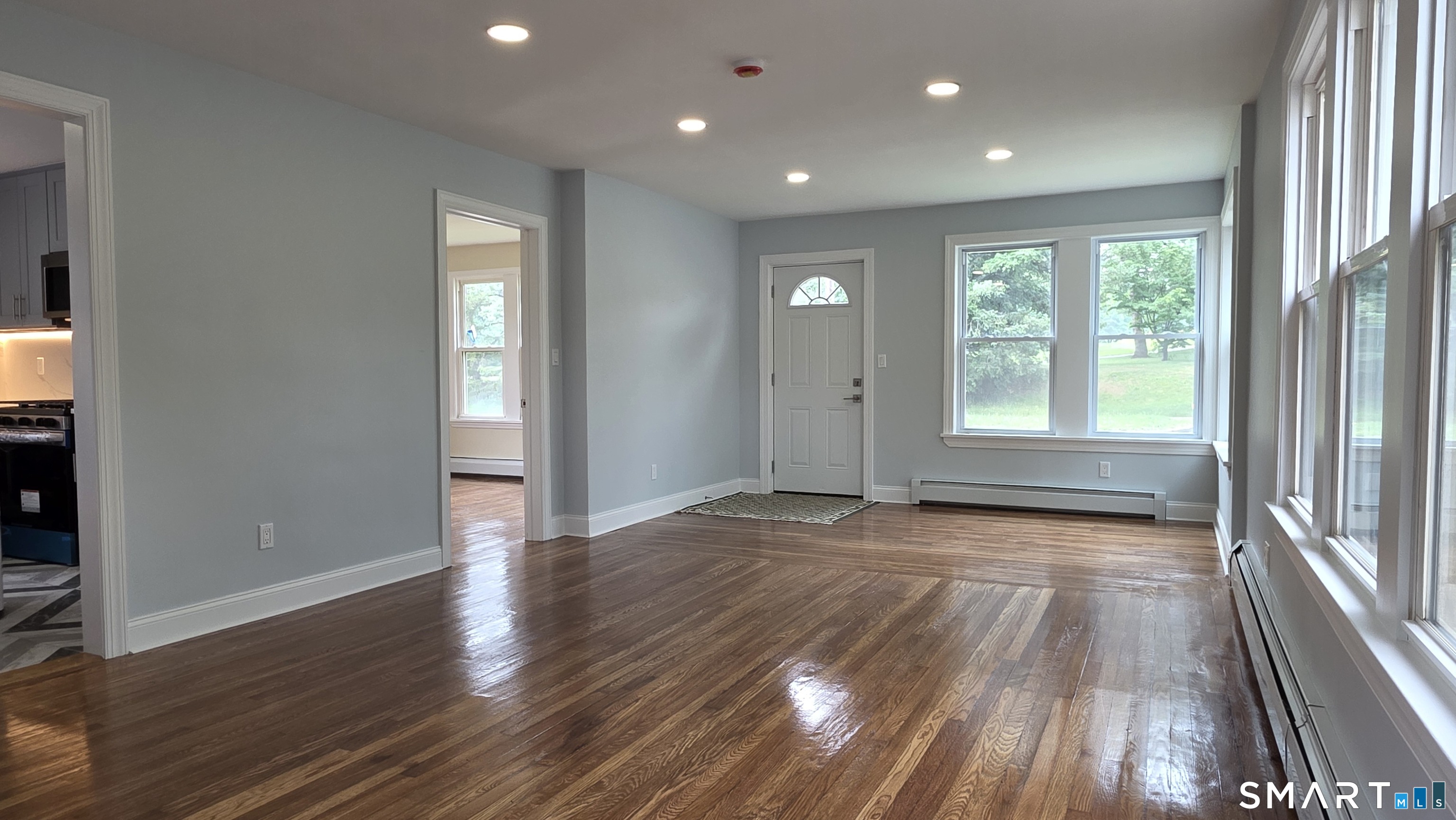 782 Center Street Property Photo 8