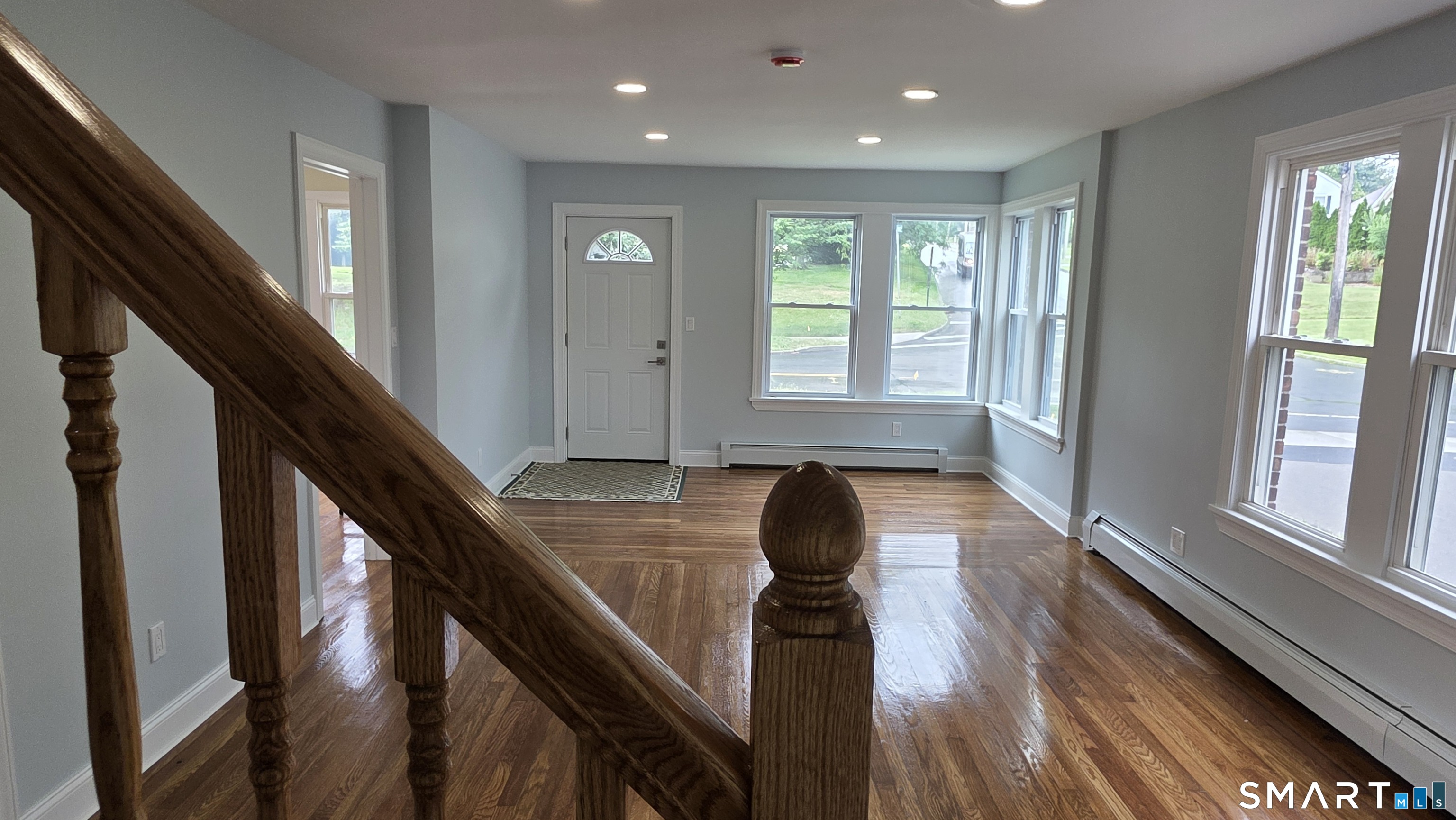 782 Center Street Property Photo 9