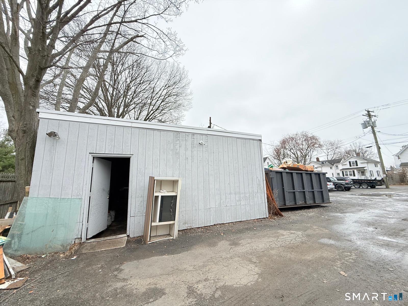 453 Campbell Avenue Property Photo 4